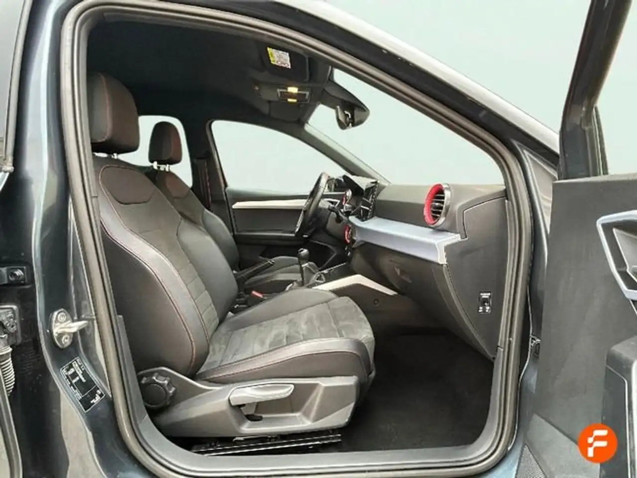 SEAT Arona 1.0 TSI 81kW (110CV) FR XL RX — معرض صور السيارة 16