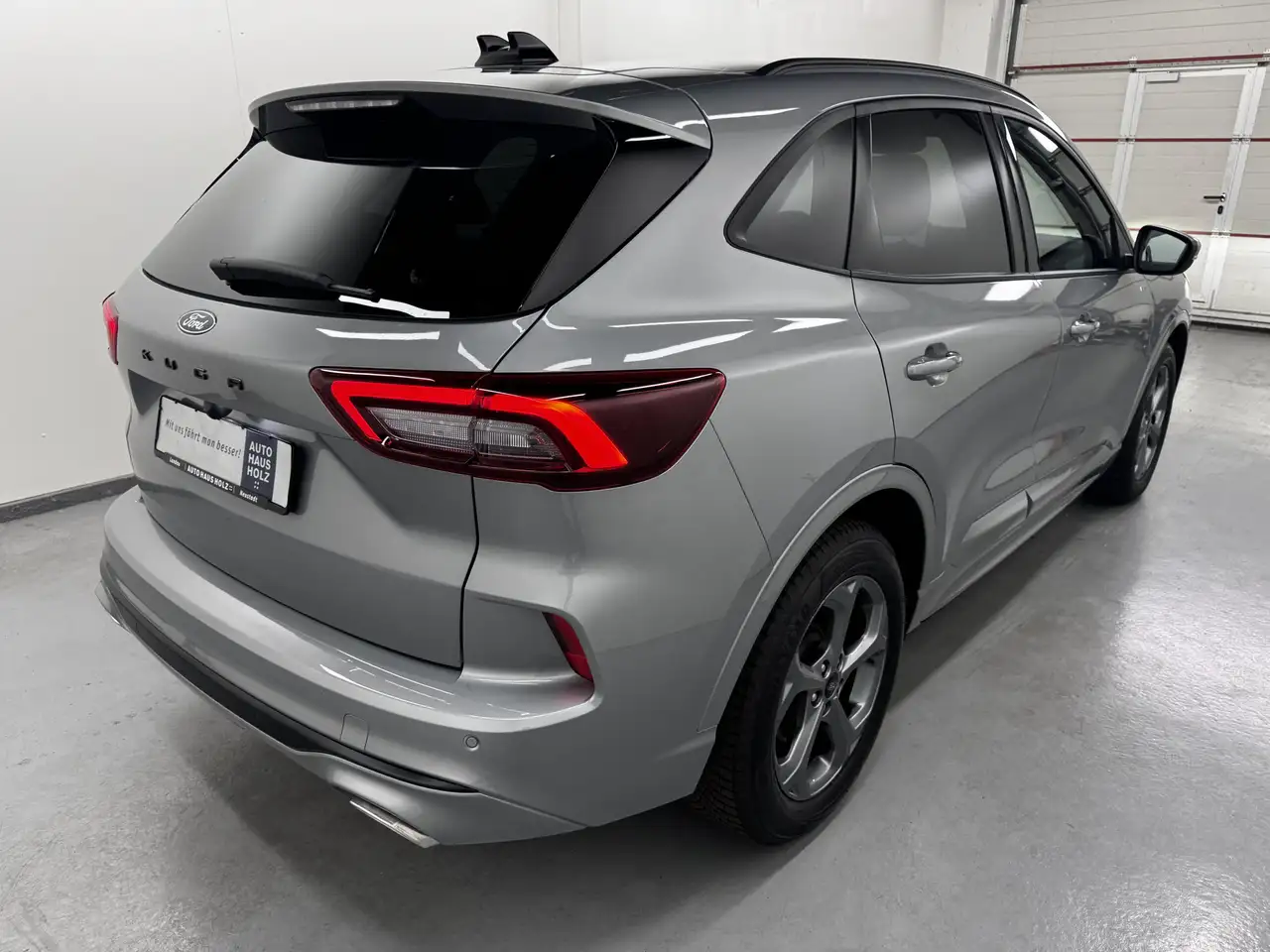 Ford Kuga 1.5 EcoBoost ST-Line "Allwetterreifen" — Galerie du véhicule 4