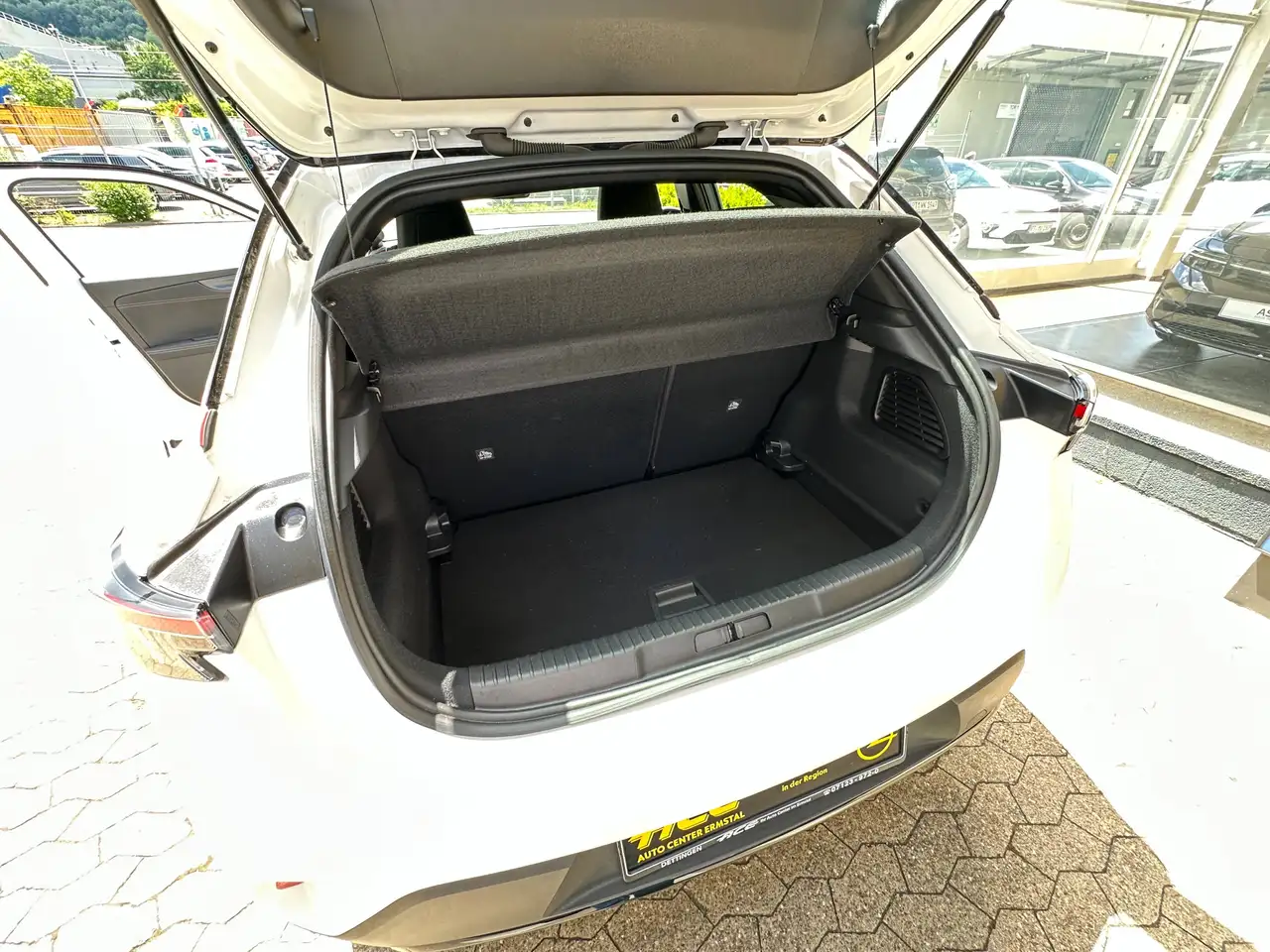Opel Mokka-E Elektro*GS Line*Kamera*Keyless*SHZ* — معرض صور السيارة 11