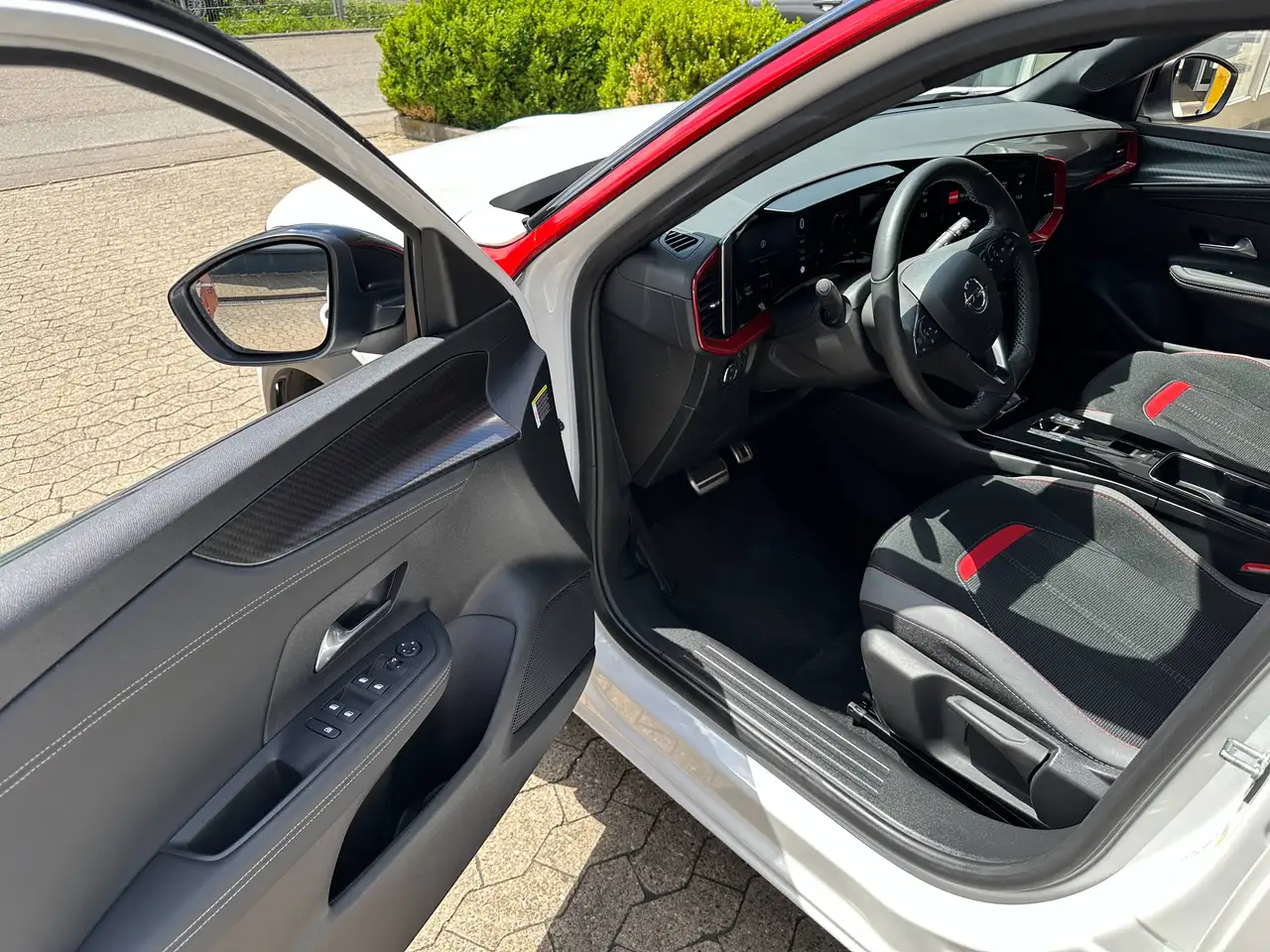 Opel Mokka-E Elektro*GS Line*Kamera*Keyless*SHZ* — معرض صور السيارة 6