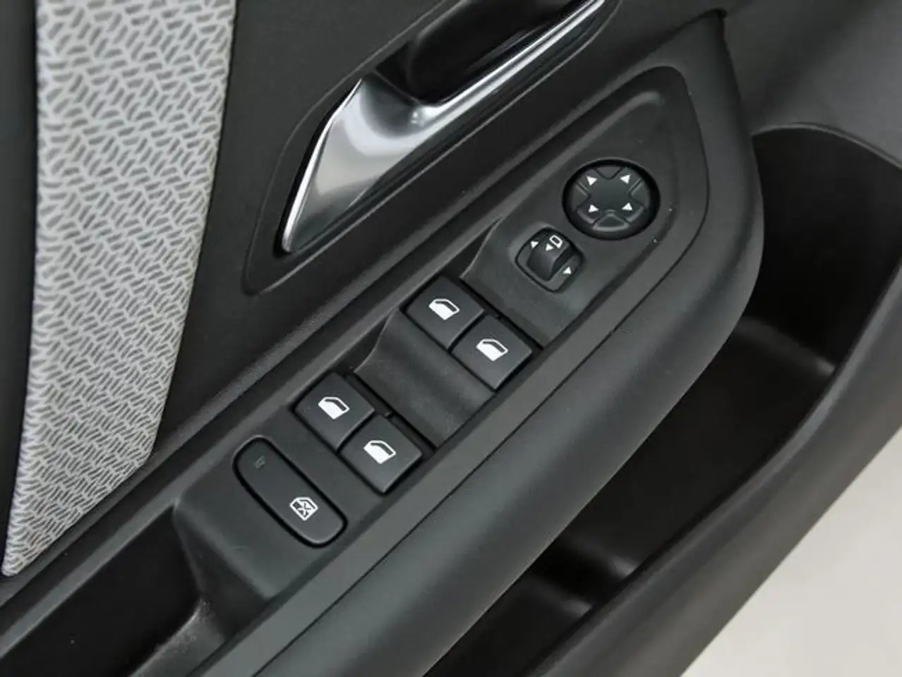Citroen C4 1.2 PureTech Plus S&S 130 — Galerie du véhicule 13