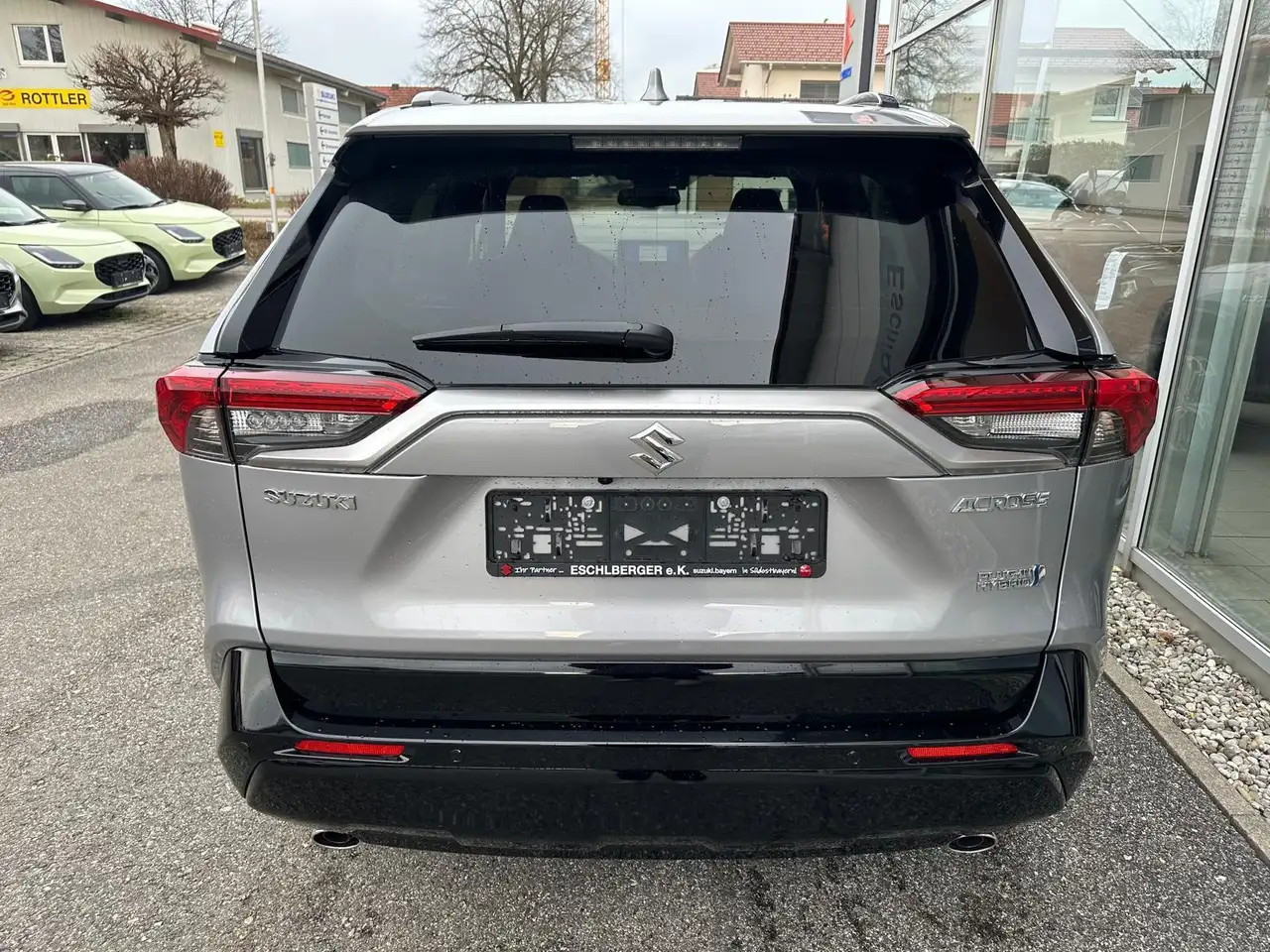 Suzuki Across 2.5 Plug-In Hybrid Comfort+ E-Four 225 kW inkl.... — Vehicle gallery 4