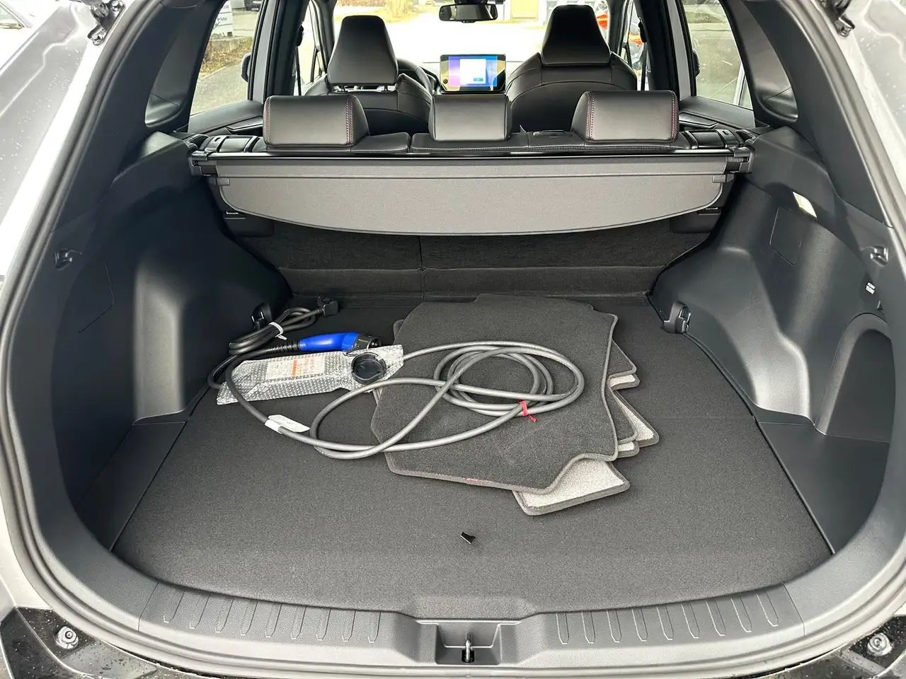 Suzuki Across 2.5 Plug-In Hybrid Comfort+ E-Four 225 kW inkl.... — Vehicle gallery 15