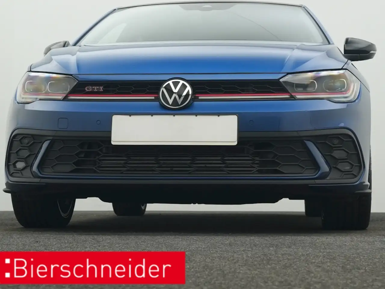 Volkswagen Polo GTI 2.0 TSI DSG NAVI PANO KAMERA LED — Galería del vehículo 31