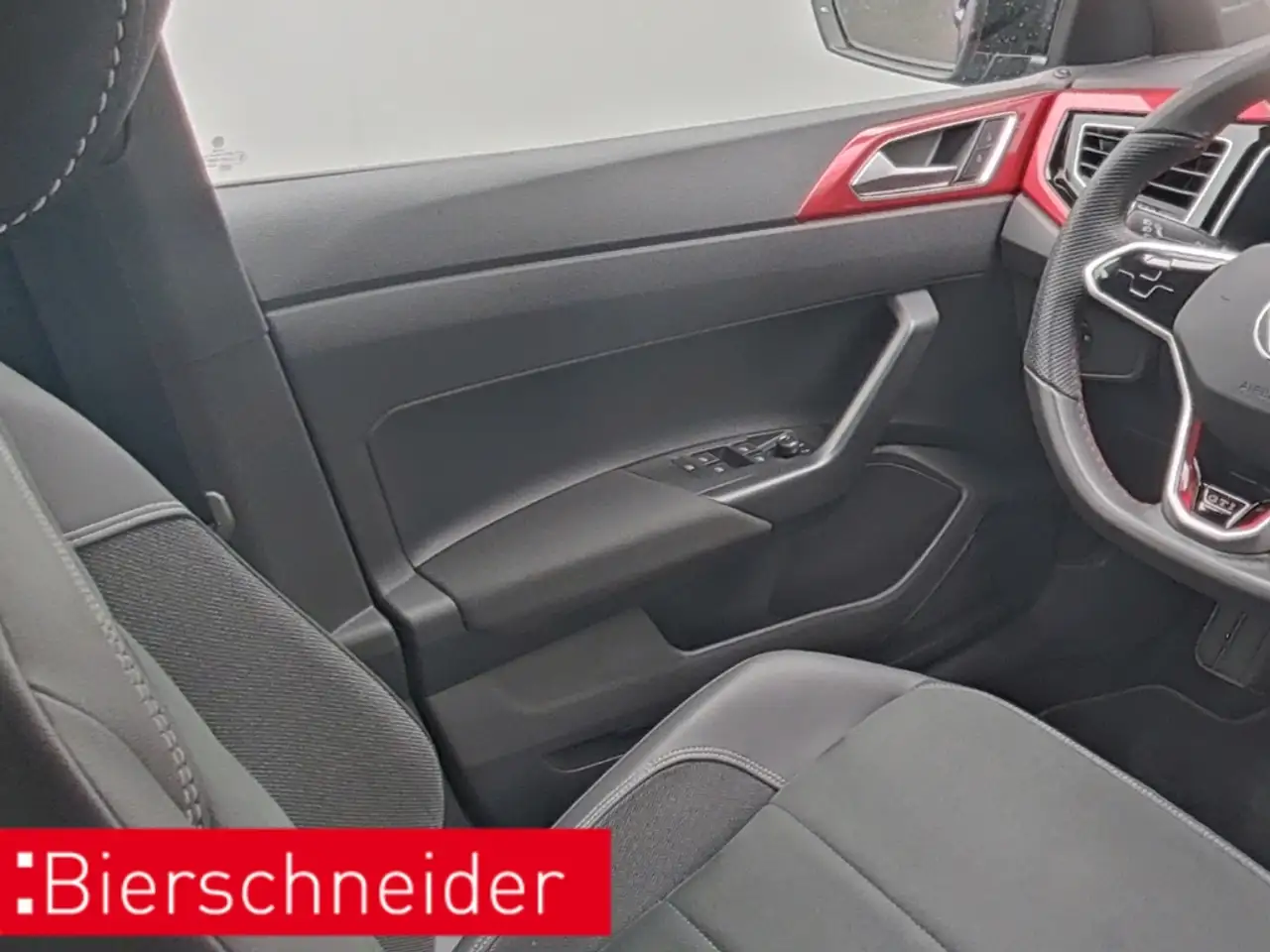 Volkswagen Polo GTI 2.0 TSI DSG NAVI PANO KAMERA LED — Galería del vehículo 14