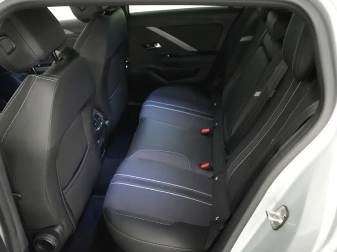 Opel Astra L ST GS AT+360°KAMERA+KEYLESS+AHR-SITZ+SITZ-/LENKR — Galerie du véhicule 11