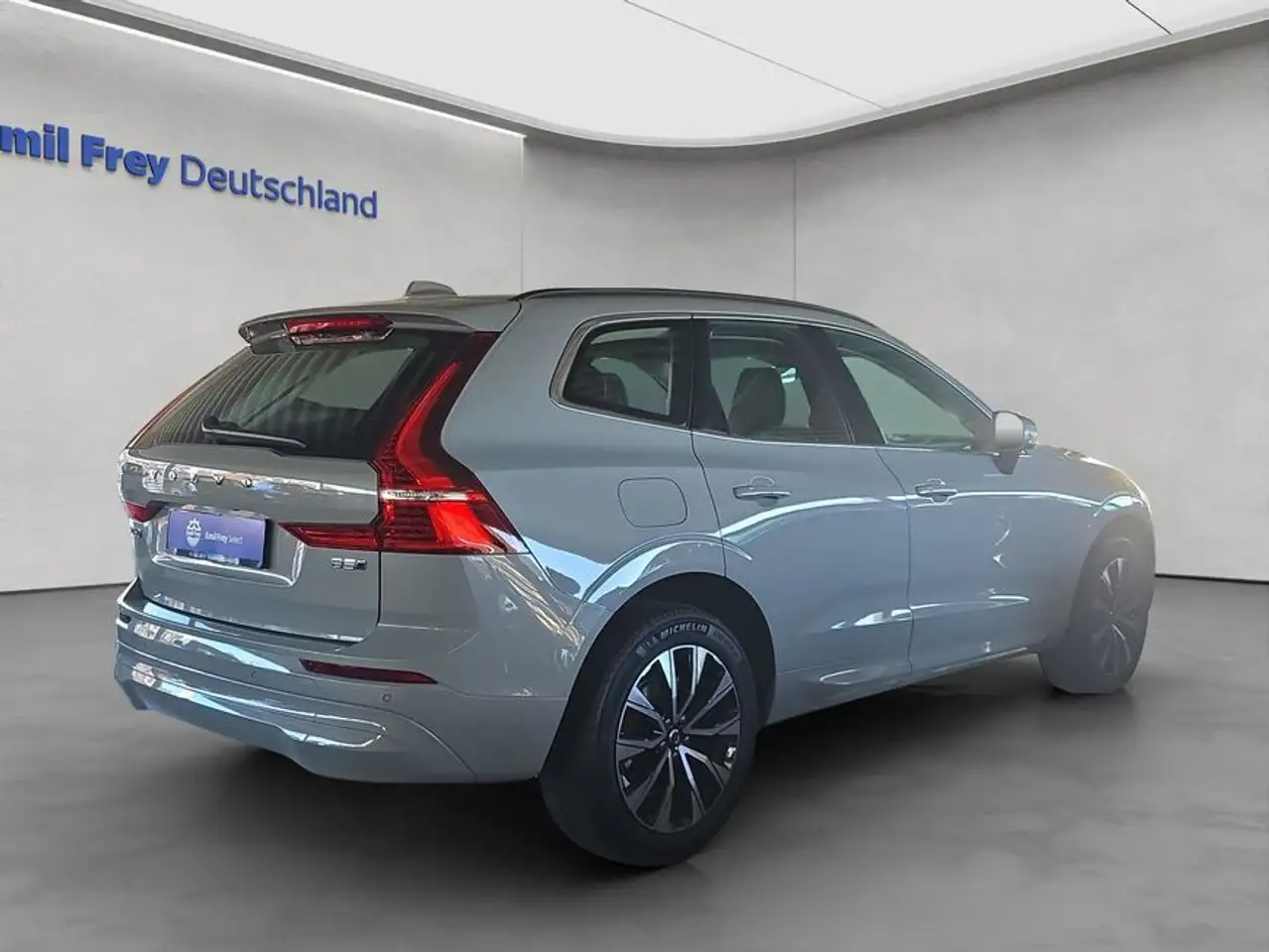 Volvo XC60 XC60 B5 B AWD Core — Vehicle gallery 5