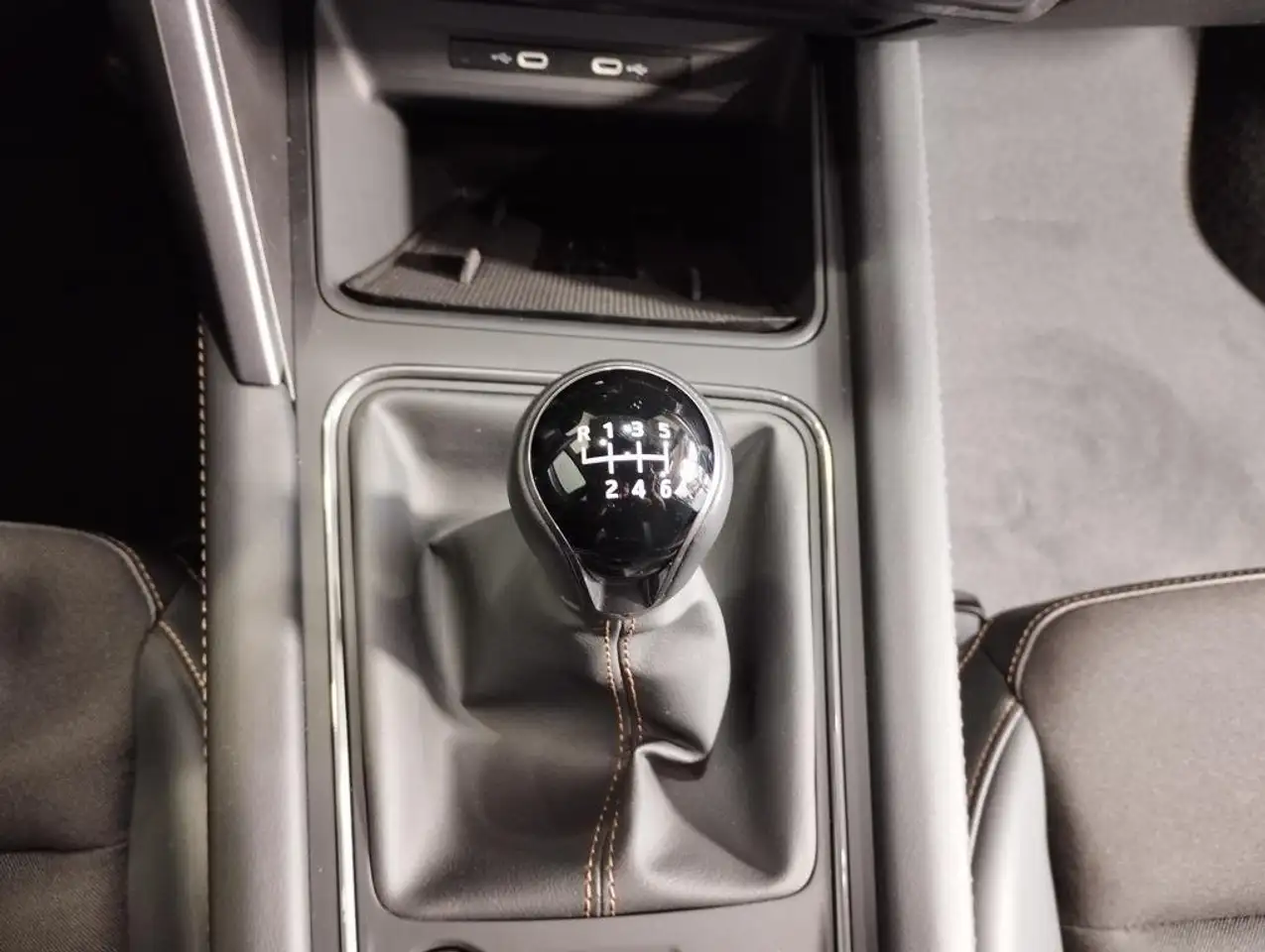 CUPRA Leon Sportstourer 1.5 TSI 110 — معرض صور السيارة 19