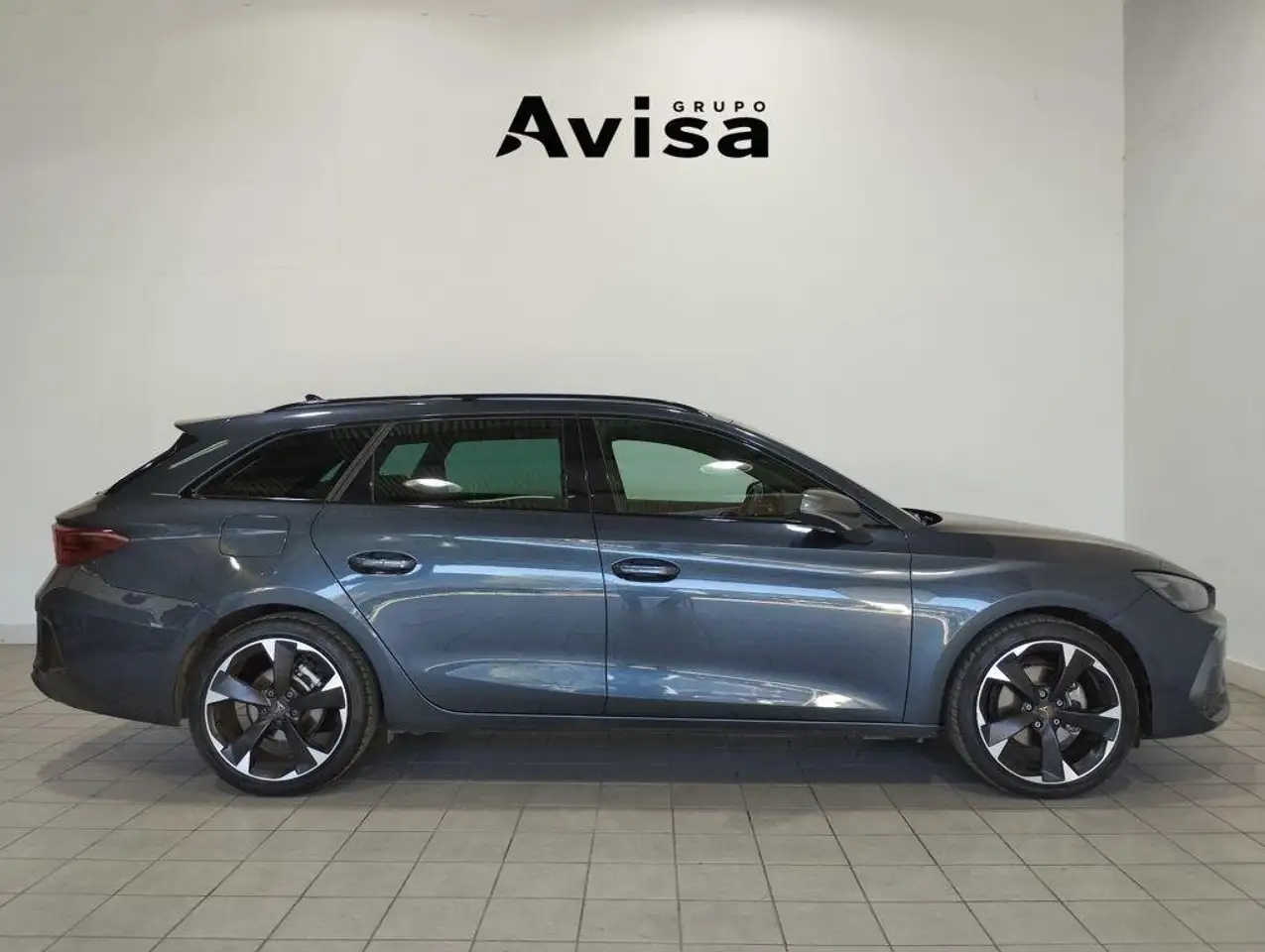 CUPRA Leon Sportstourer 1.5 TSI 110 — معرض صور السيارة 3