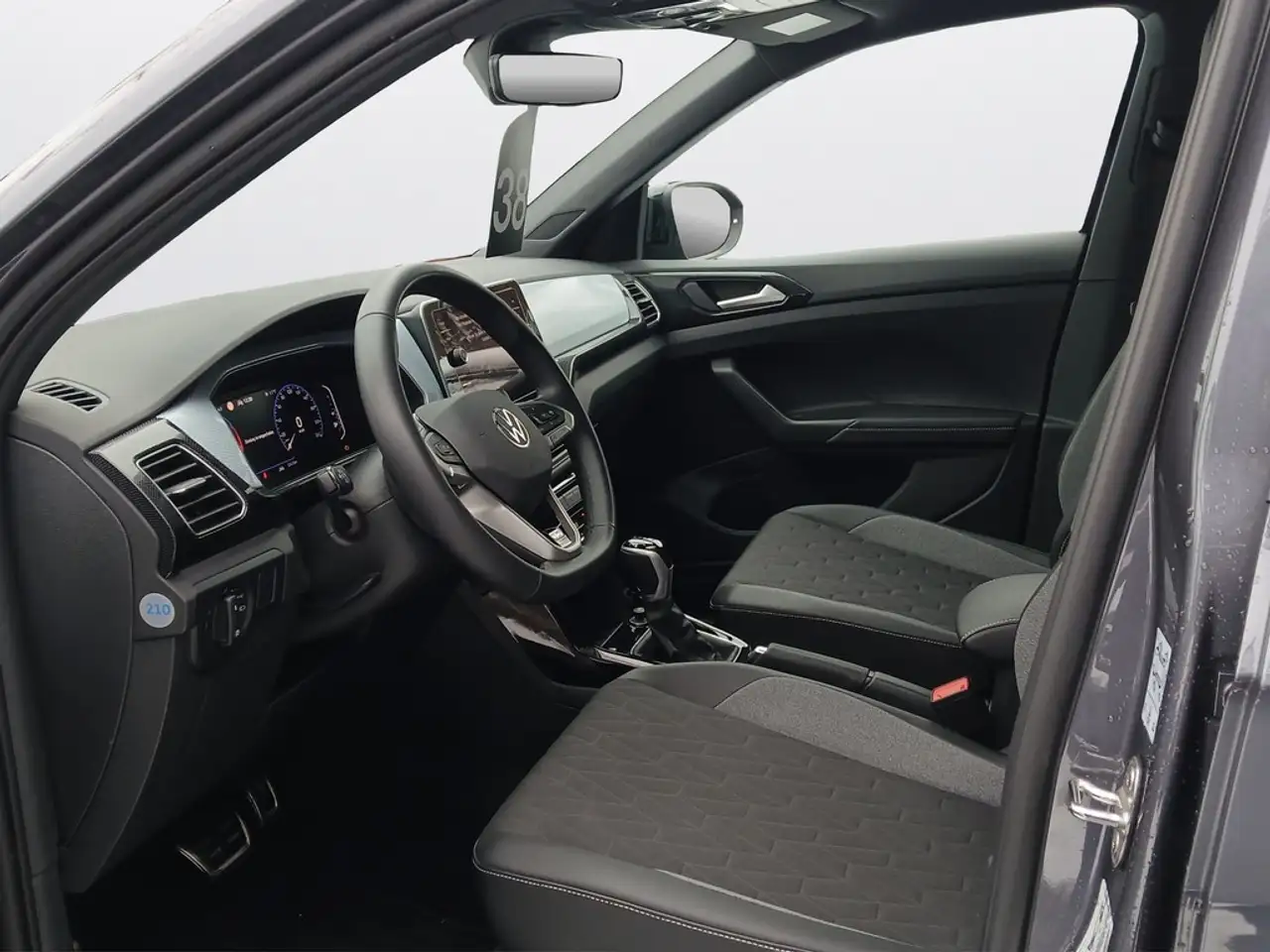 Volkswagen T-Cross Life 1.0 TSI 85 kW DSG Goal — Vehicle gallery 9