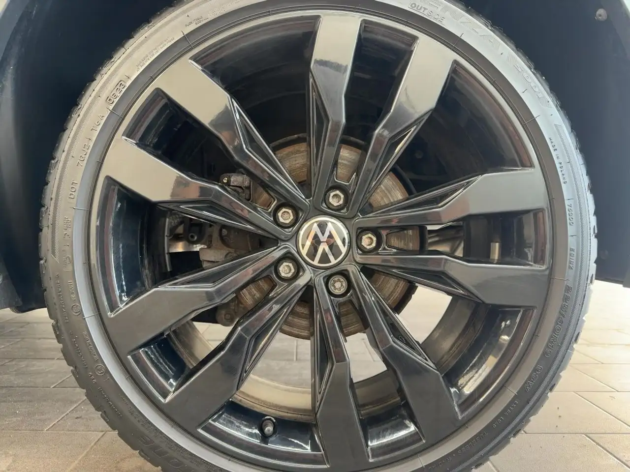 Volkswagen T-Roc 1.5 TSI DSG R-Line "Edition Grey — معرض صور السيارة 9