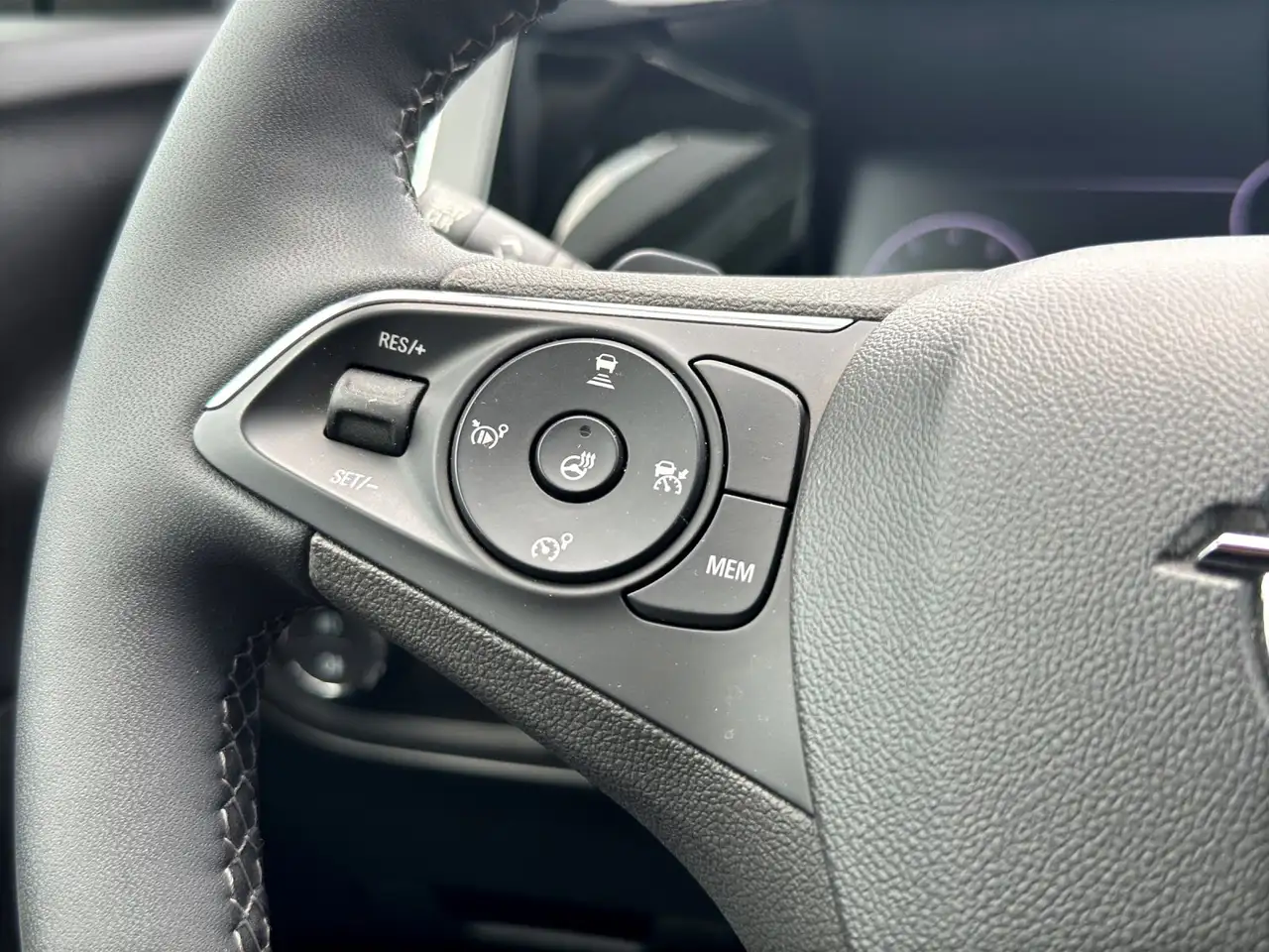 Opel Grandland 1.2 Turbo 360 KeyLess LED CARPLAY — Galerie du véhicule 20