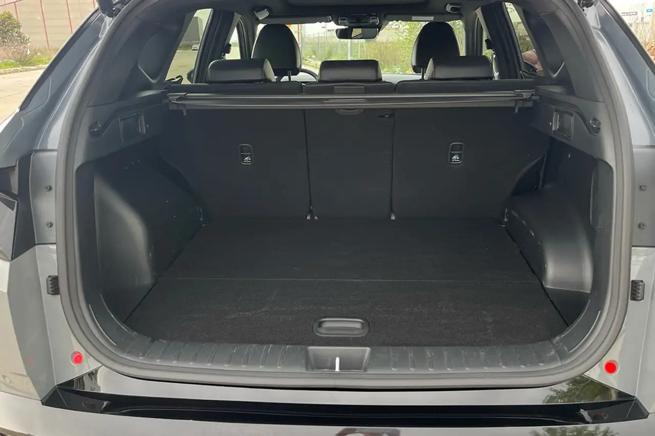 Hyundai TUCSON 1.6D 48V NLine Sky DT — معرض صور السيارة 14
