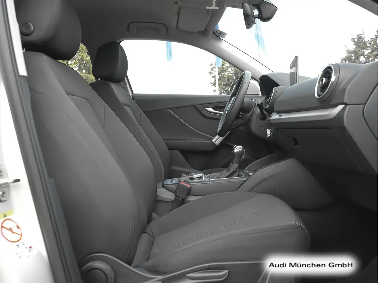 Audi Q2 35 TFSI S tronic LED/PDC+ — Vehicle gallery 14