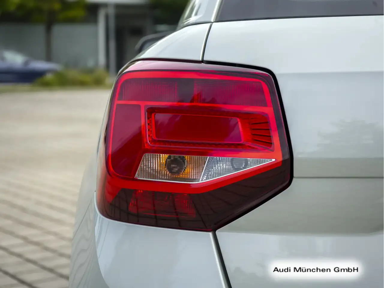 Audi Q2 35 TFSI S tronic LED/PDC+ — Vehicle gallery 11
