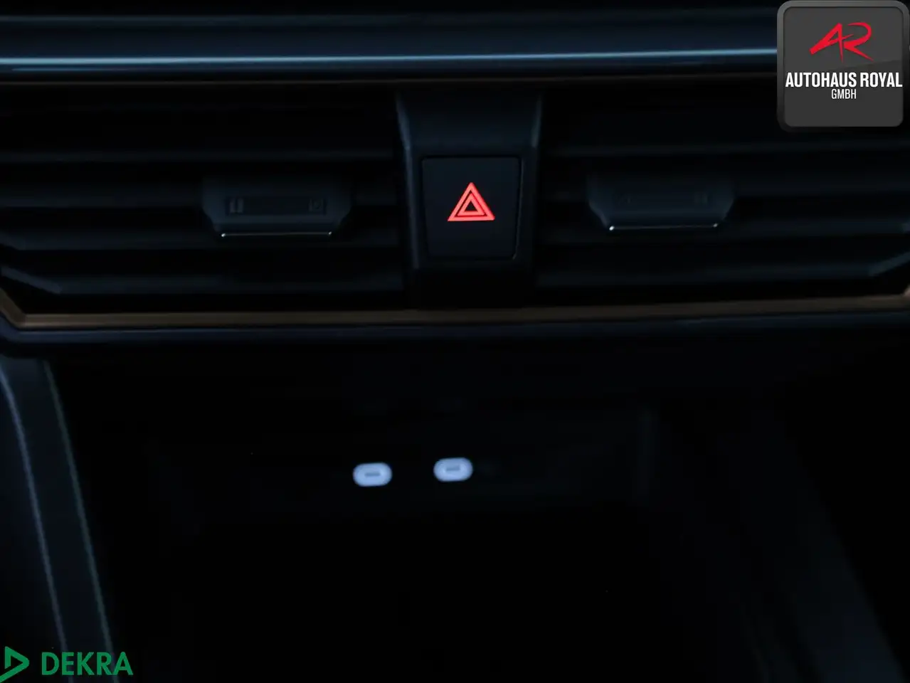 CUPRA Leon ST 2.0 TSI VZ MATRIX,KAMERA,PARKLENK,KESSY — Vehicle gallery 19