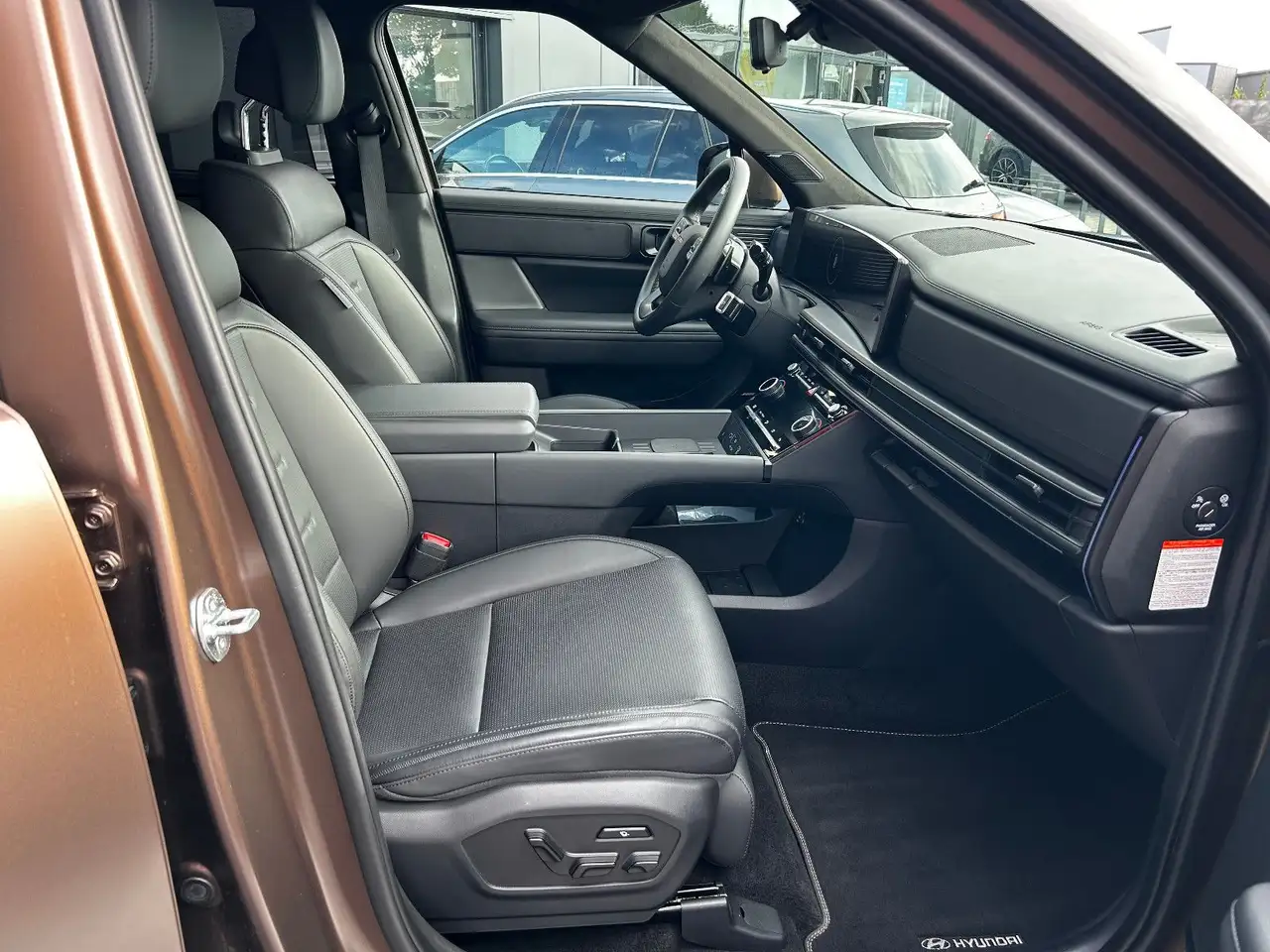 Hyundai SANTA FE 1.6 T-GDI Hybrid 158 kW 4WD Blackline — Galerie du véhicule 22