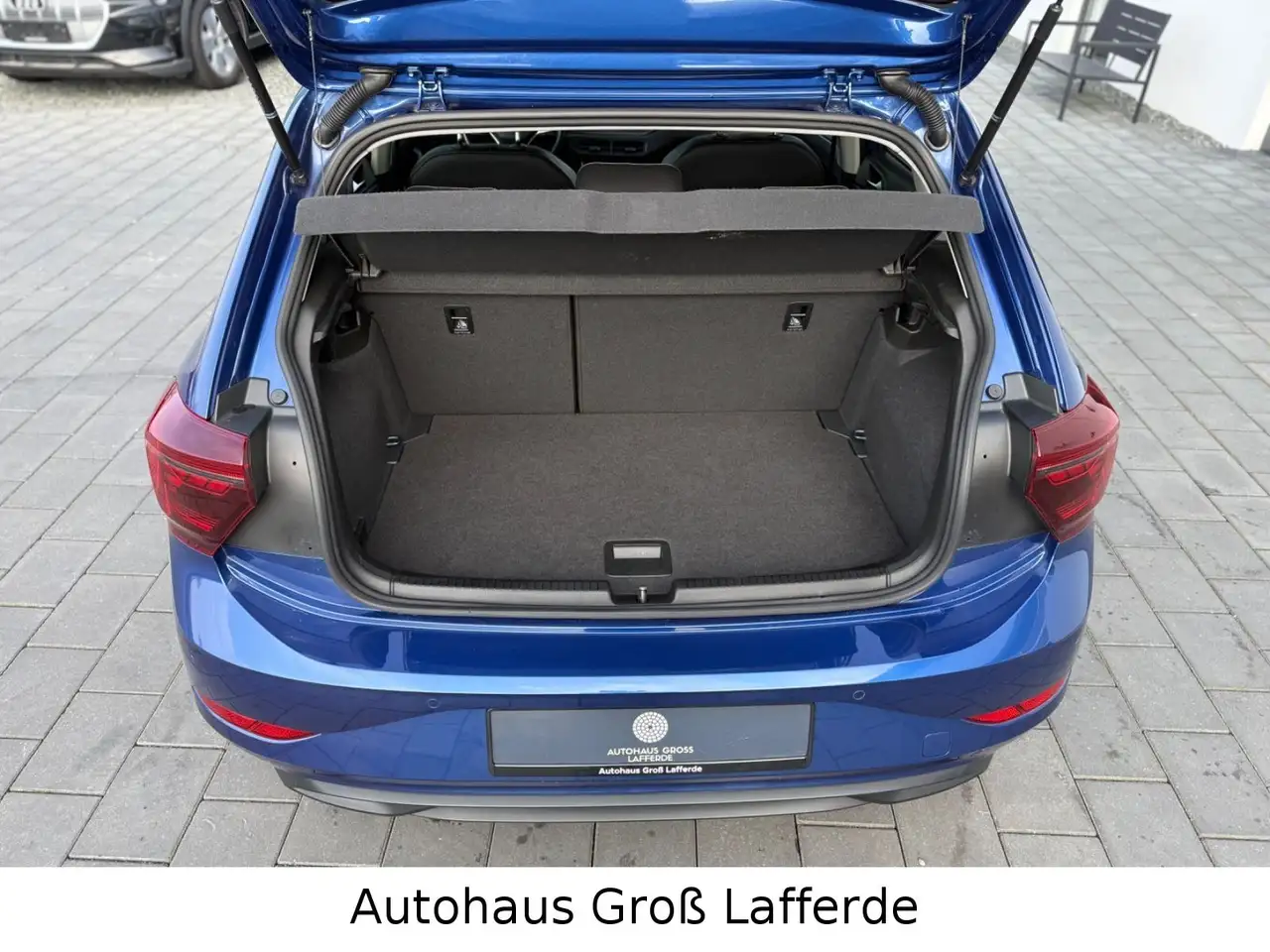 Volkswagen Polo VI Style DSG SHZ RFK NAVI VC — Galería del vehículo 21