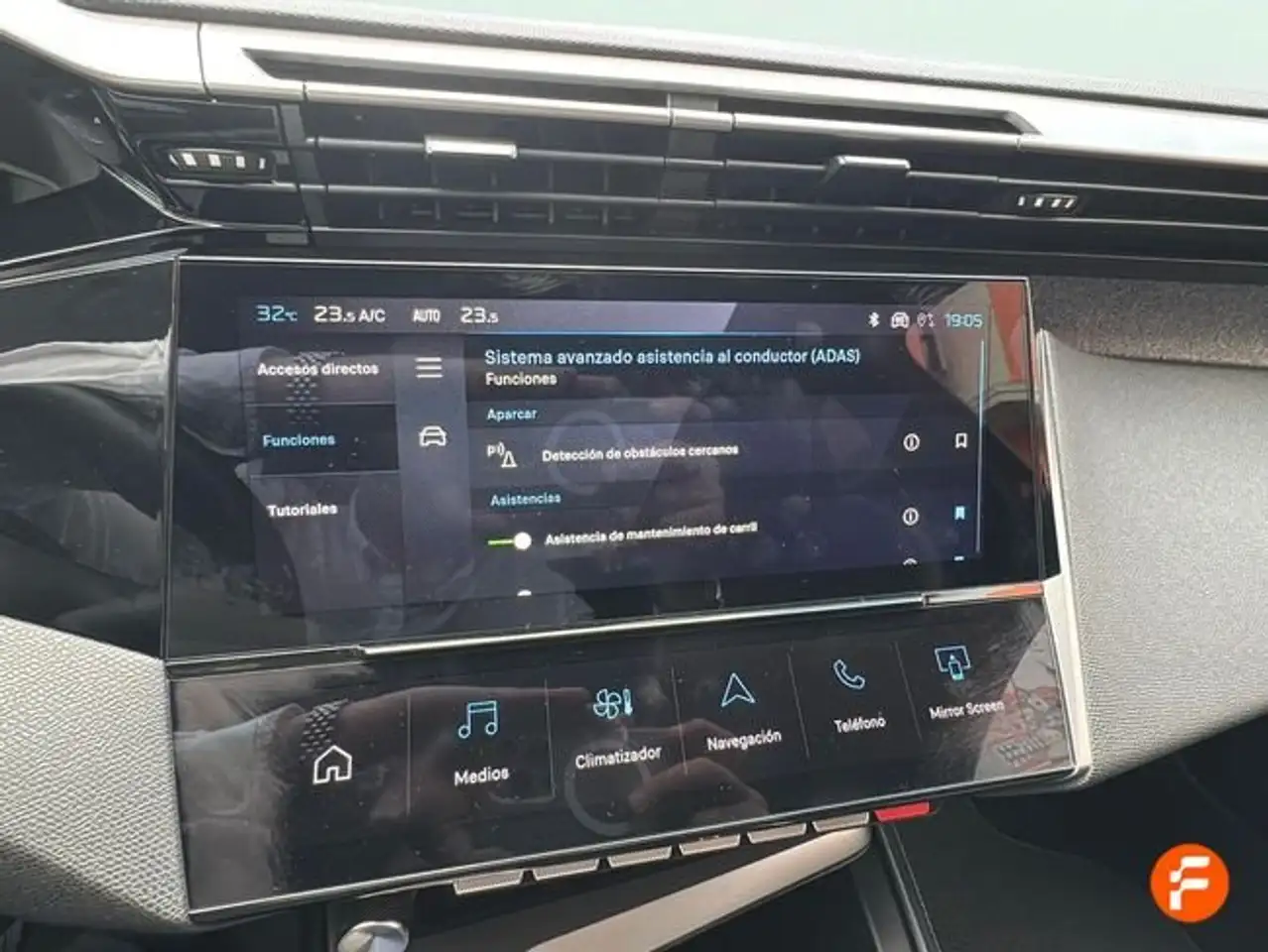 Peugeot 308 1.2 PureTech S&S Allure 130 — معرض صور السيارة 26