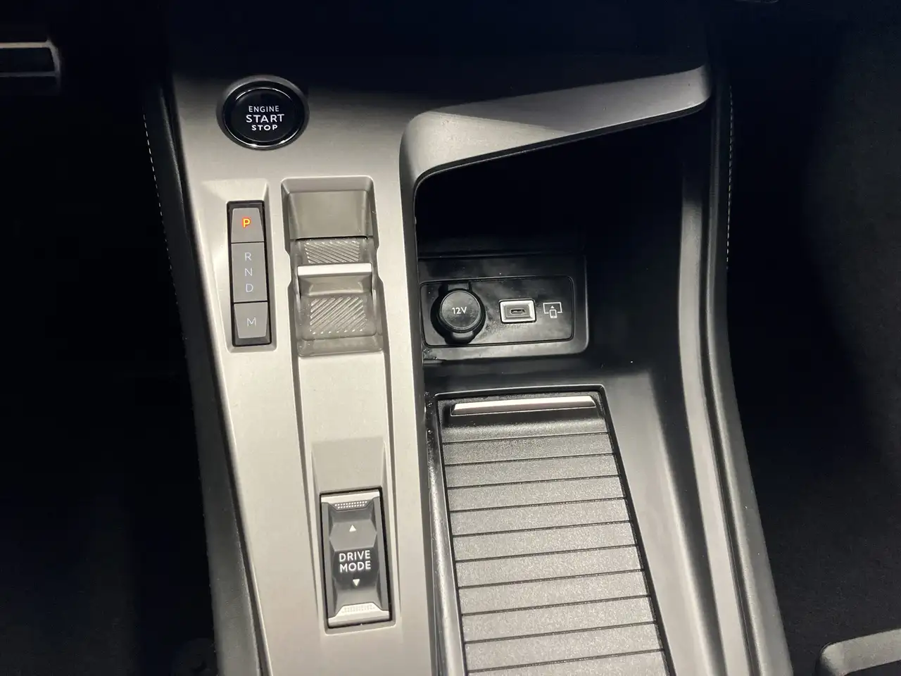 Peugeot 408 1.2 130 PureTech GT ACC+Alcantara+LED+Navi — Galerie du véhicule 13