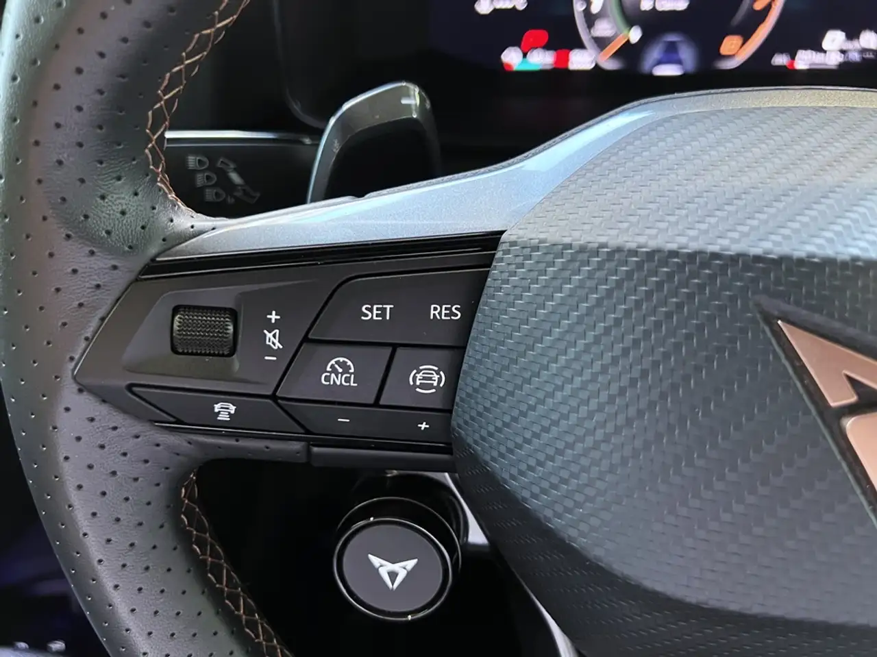 CUPRA Formentor 1.5 e-Hybrid 200 VZ Extreme DSG — Vehicle gallery 31