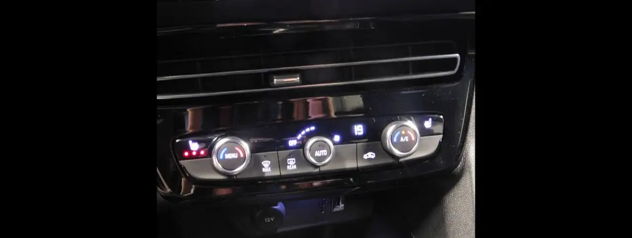 Opel Mokka Ultimate-Navi/Winter P. /DAB — معرض صور السيارة 11