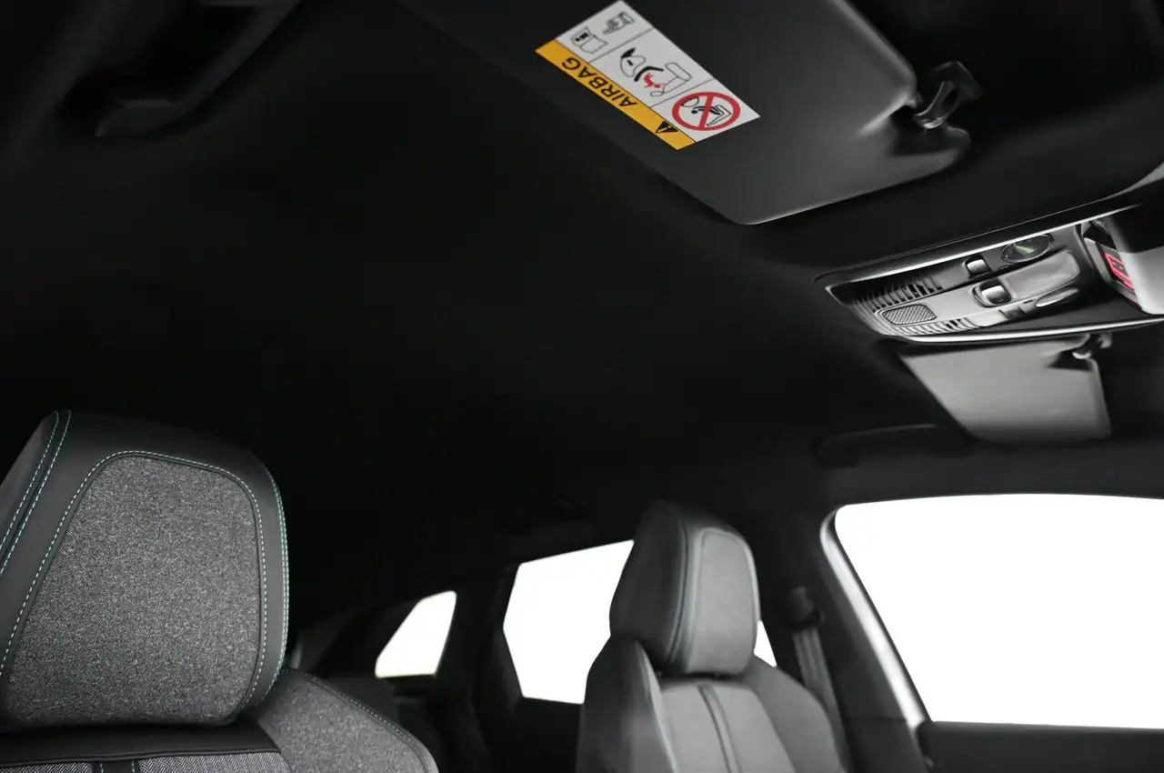 Peugeot 3008 1.6 180 PHEV e-EAT8 Allure-Pack LED/ACC/18 — Vehicle gallery 28