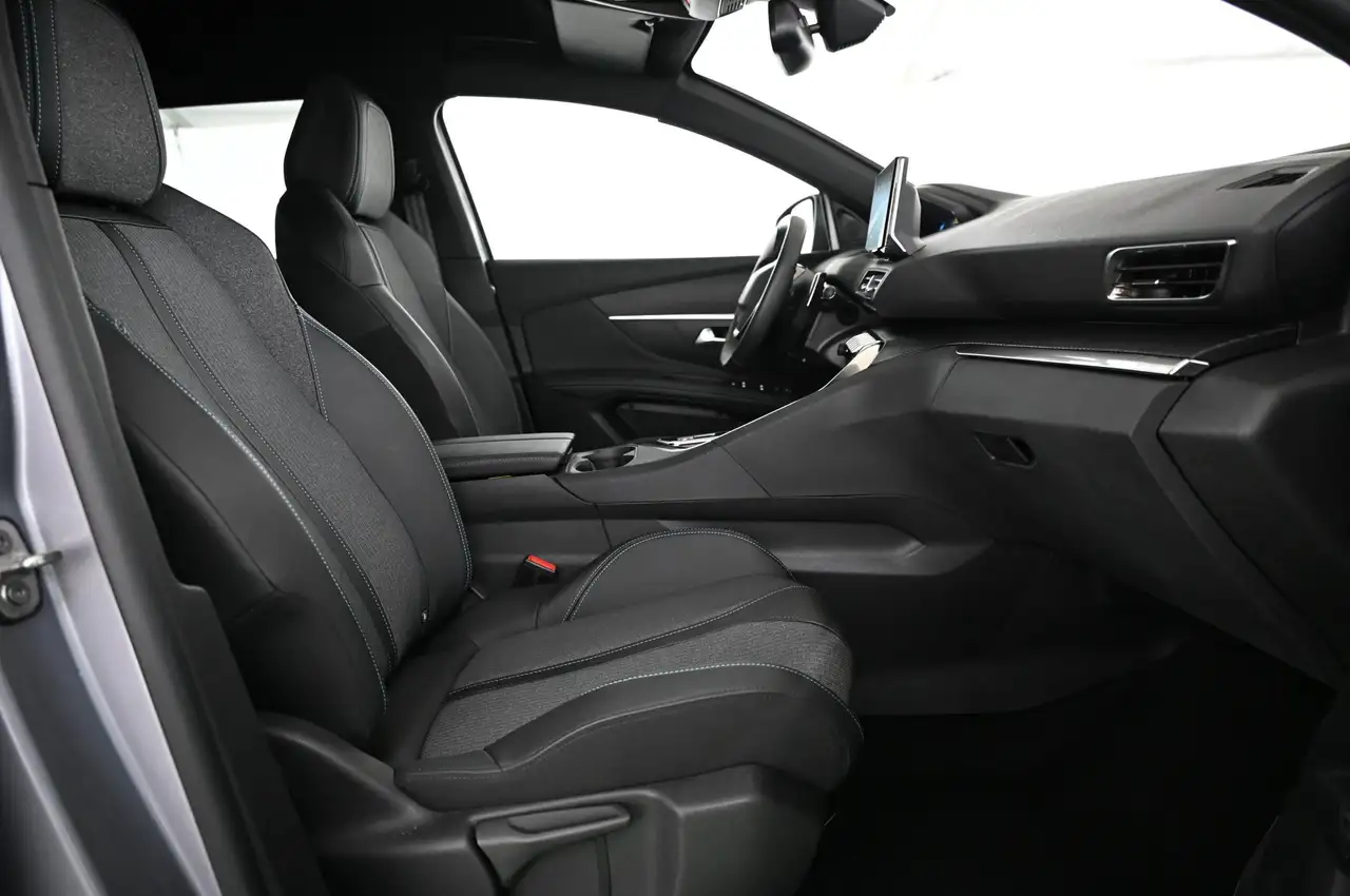 Peugeot 3008 1.6 180 PHEV e-EAT8 Allure-Pack LED/ACC/18 — Vehicle gallery 26
