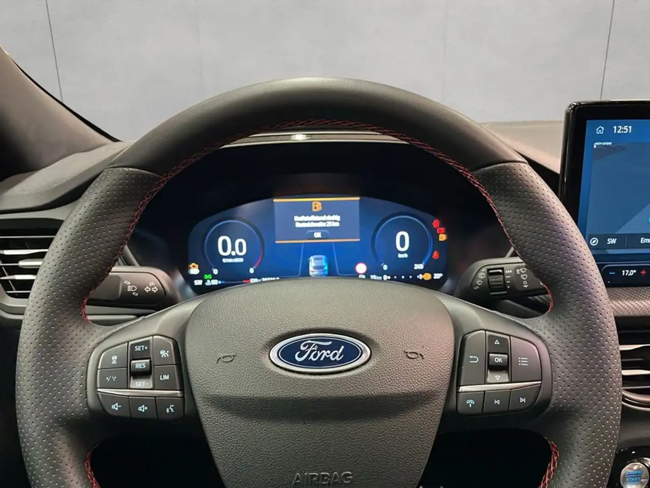 Ford Kuga 1.5 EcoBoost ST-LINE X — Galerie du véhicule 12