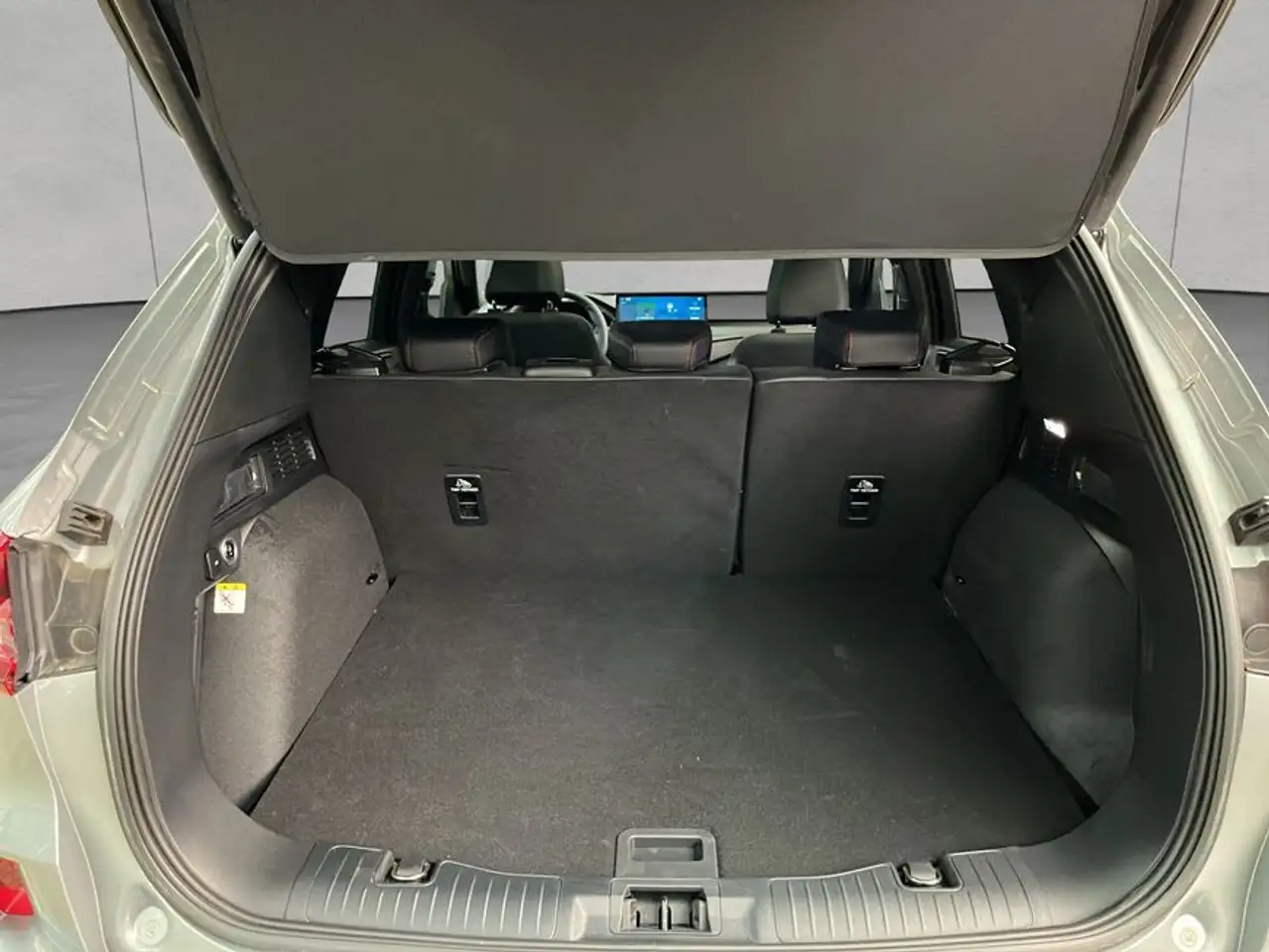 Ford Kuga 1.5 EcoBoost ST-LINE X — Galerie du véhicule 5