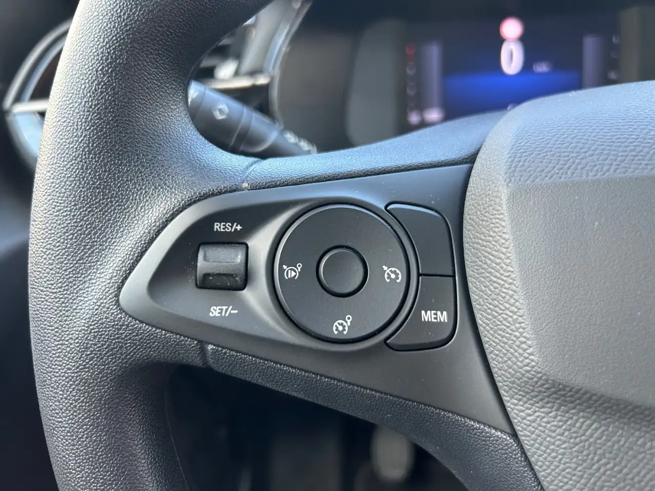 Opel Corsa F 1.2 Edition LED+LM+PDC+Facelift+SpurH — Galería del vehículo 16