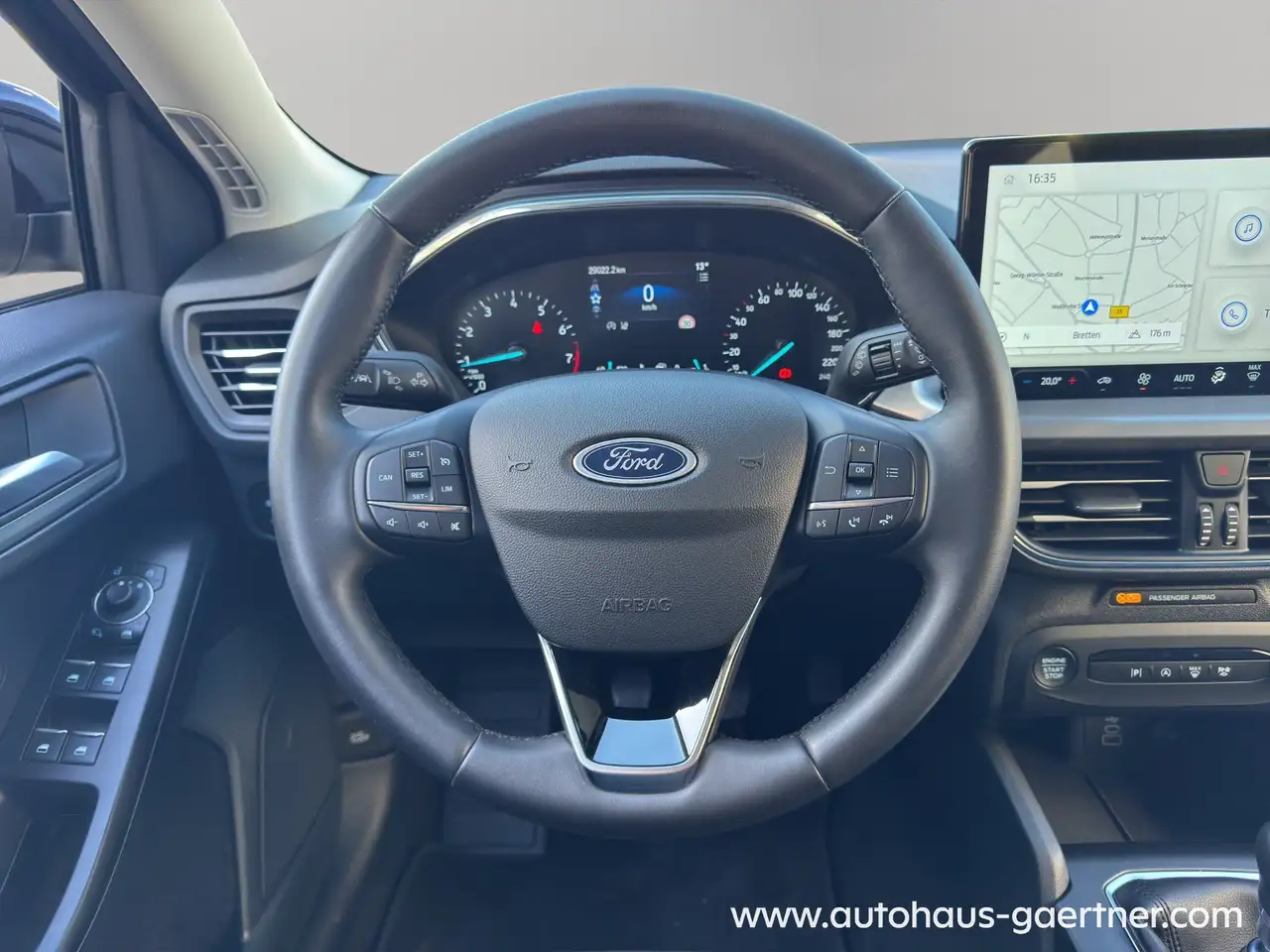 Ford Focus Turnier Titanium LED Navi Shz PDC AWR — Galería del vehículo 8