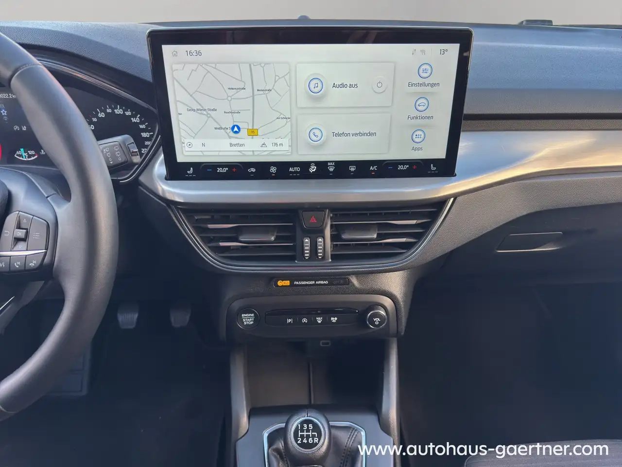 Ford Focus Turnier Titanium LED Navi Shz PDC AWR — Galería del vehículo 9