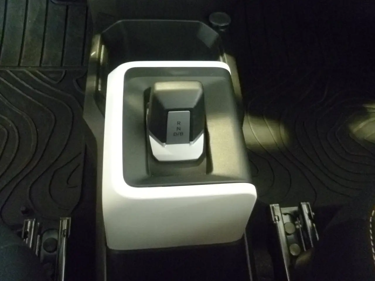 Dacia Spring Electric 65 Extreme/ CCS-Ladeanschluss — معرض صور السيارة 13
