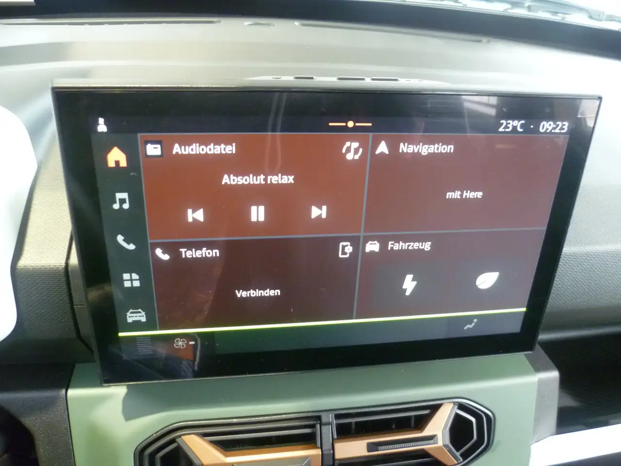Dacia Spring Electric 65 Extreme/ CCS-Ladeanschluss — معرض صور السيارة 9