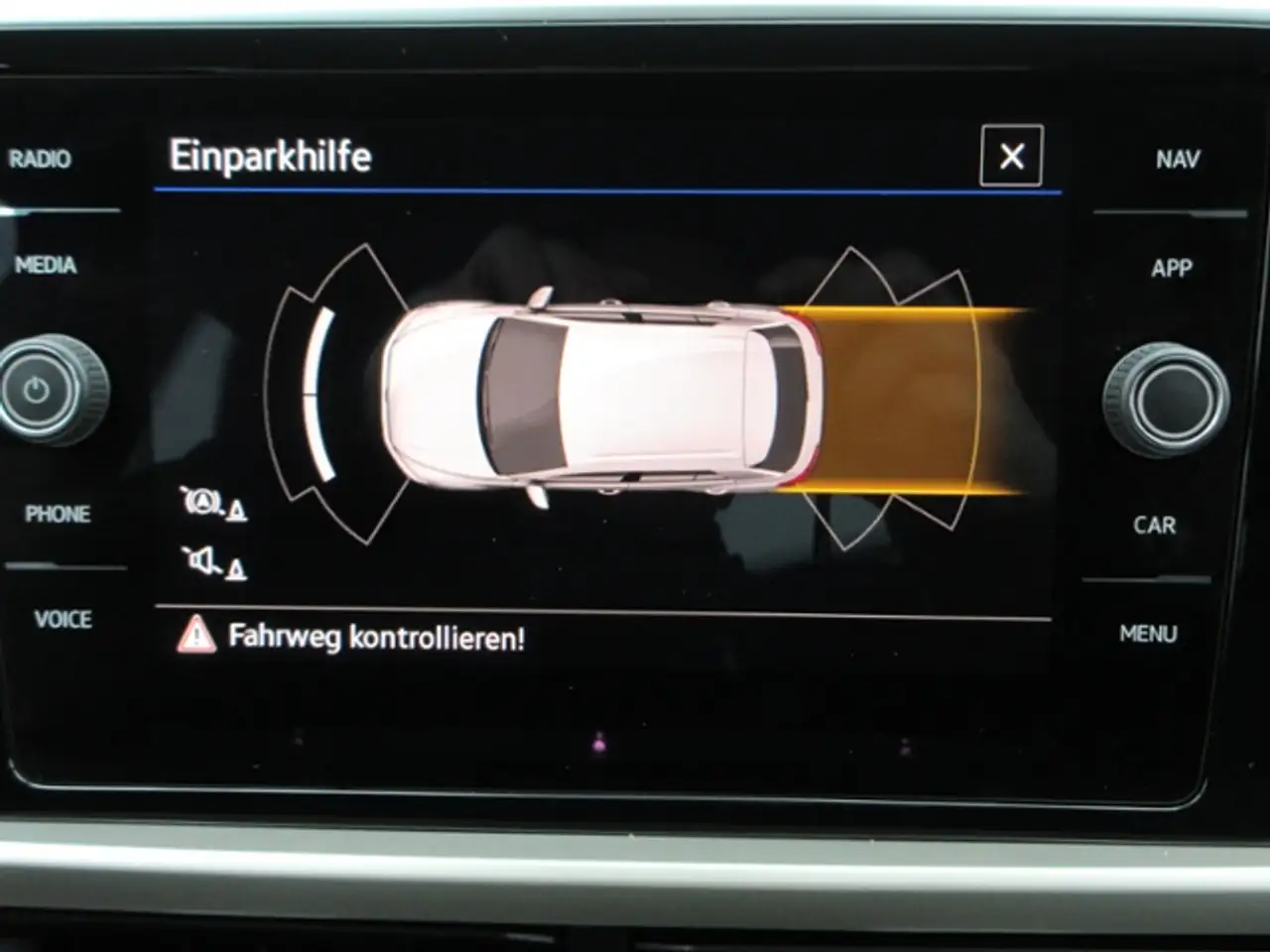 Volkswagen T-Roc 1.5 TSI Move AHK/17-ZOLL/LED/NAVI+VZE/PARK-ASSIST — Galerie du véhicule 14