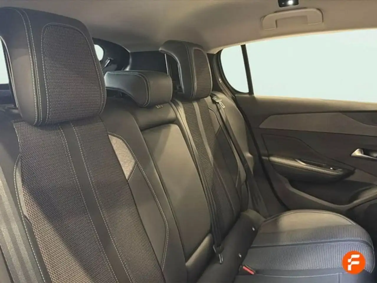 Peugeot 308 1.2 PureTech S&S Allure 130 — معرض صور السيارة 12