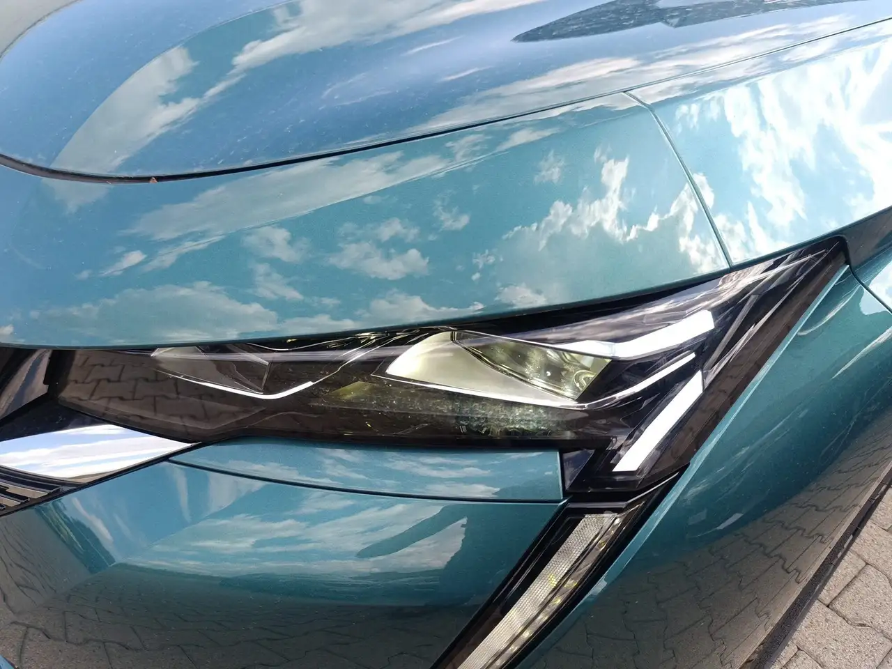Peugeot 308 SW 1.2 PureTech 130 GT ACC KeyLess LED Navi — Galerie du véhicule 3