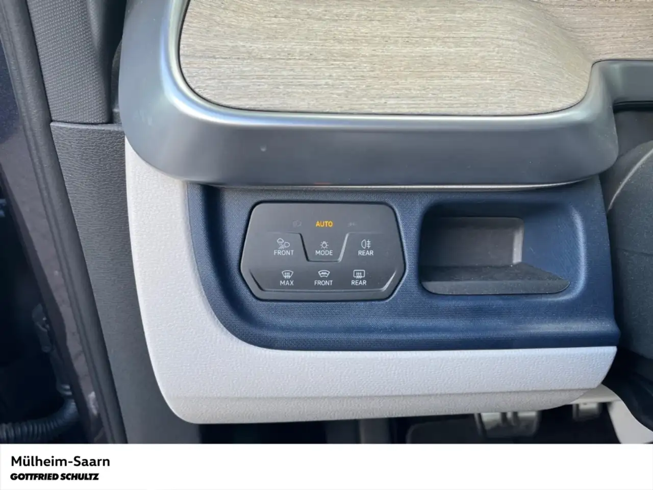 Volkswagen ID. Buzz Pro KR 150 kW (204 PS) Navi LED ACC Leichtmetallrä — معرض صور السيارة 12