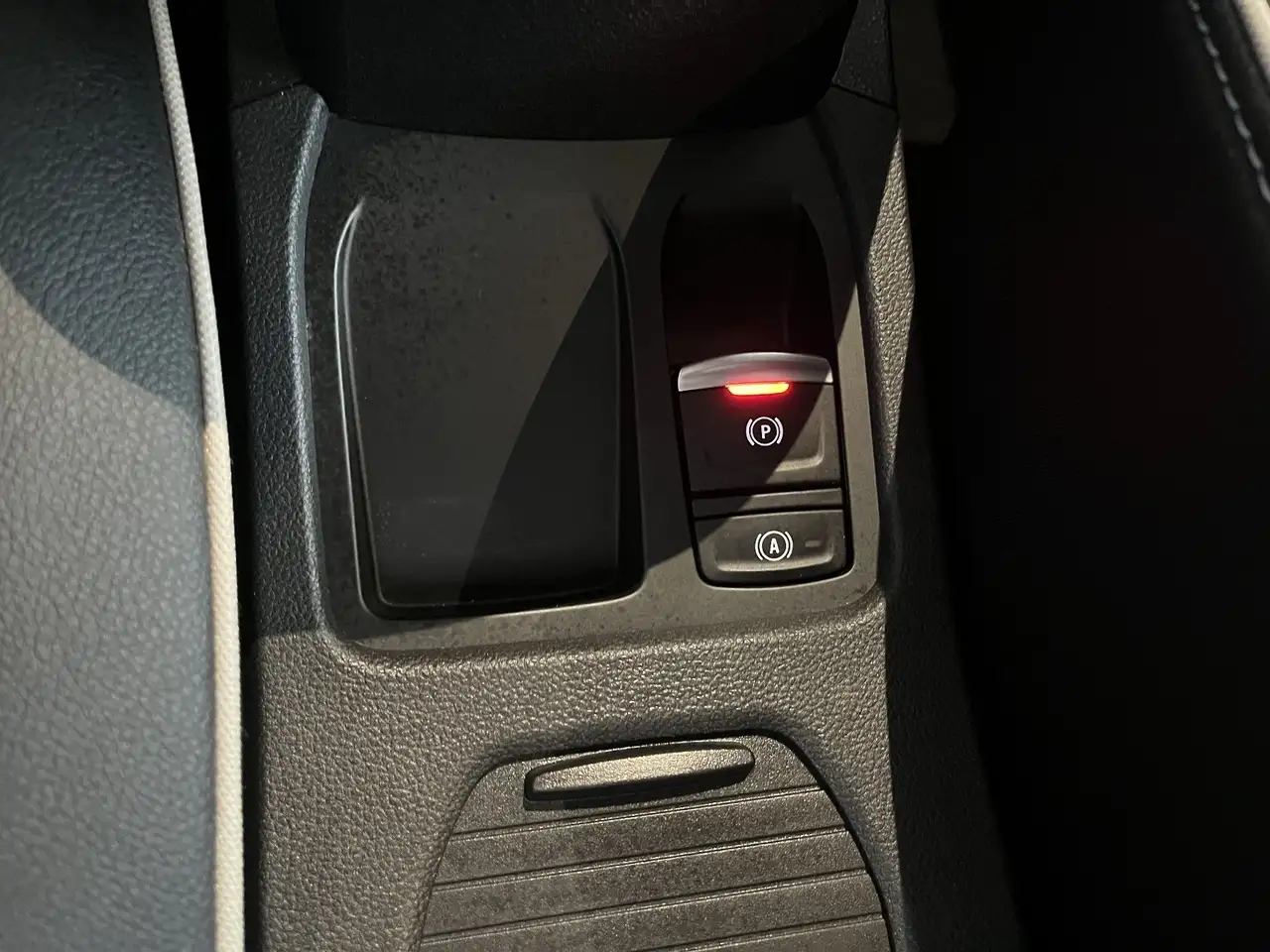 Renault Clio TECHNO E-TECH FULL HYBRID 145 — Galería del vehículo 37