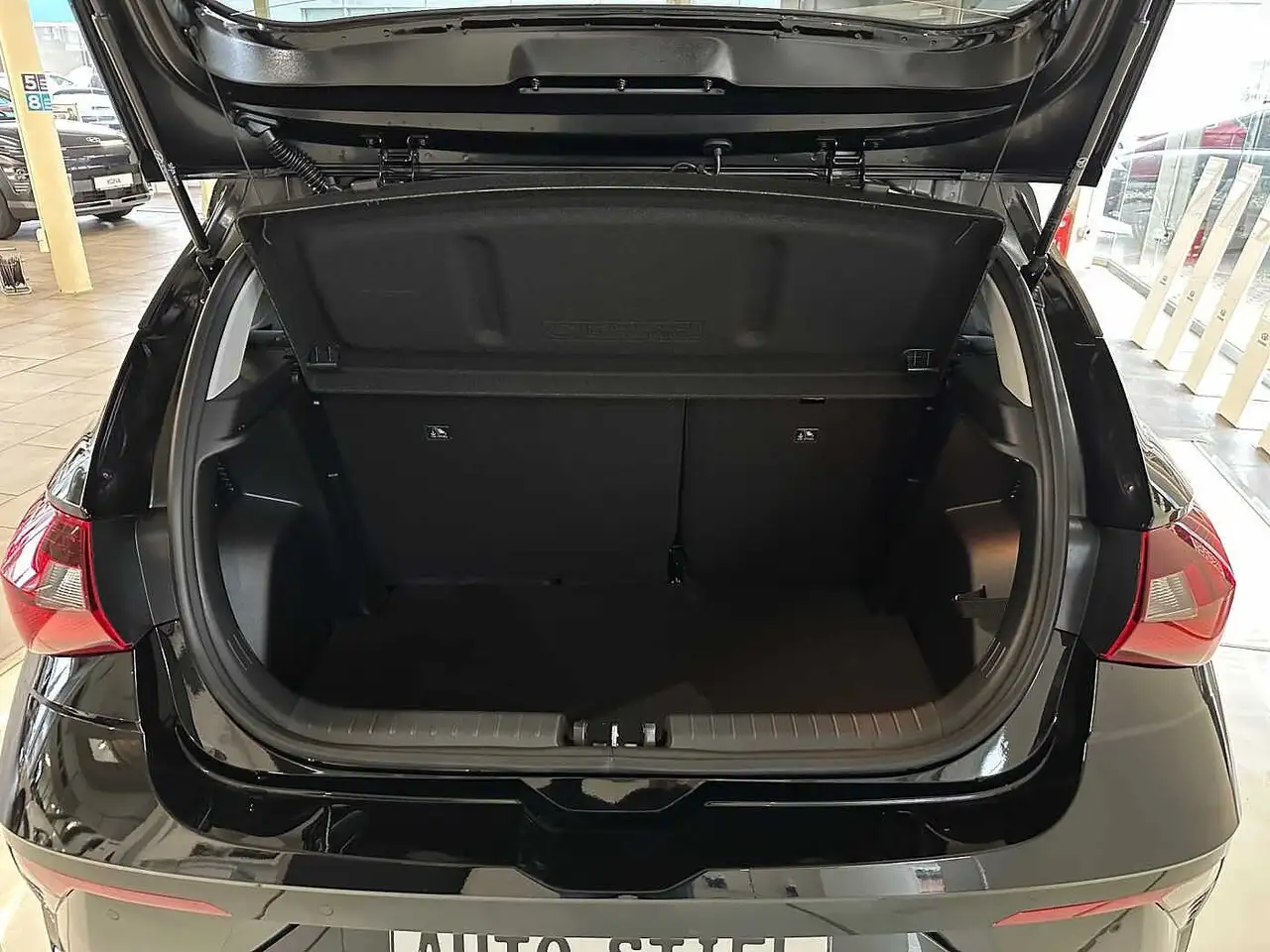 Hyundai i20 1.0 T-GDI DCT Comfort*Navi*PDC*Kamera*Allwetter — معرض صور السيارة 9
