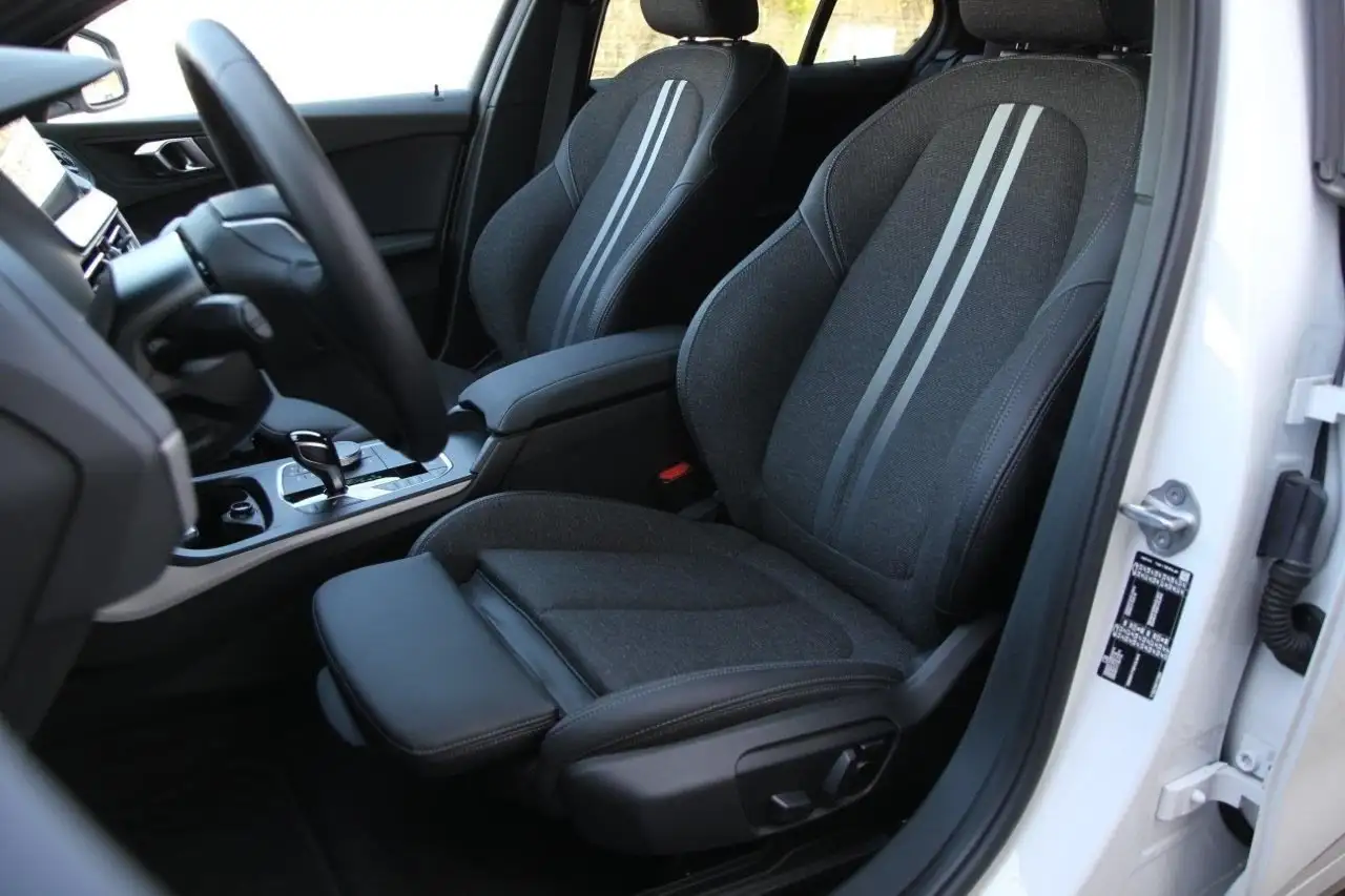 BMW 118 i Advantage Head-Up HK HiFi DAB LED WLAN Shz — Galerie du véhicule 10