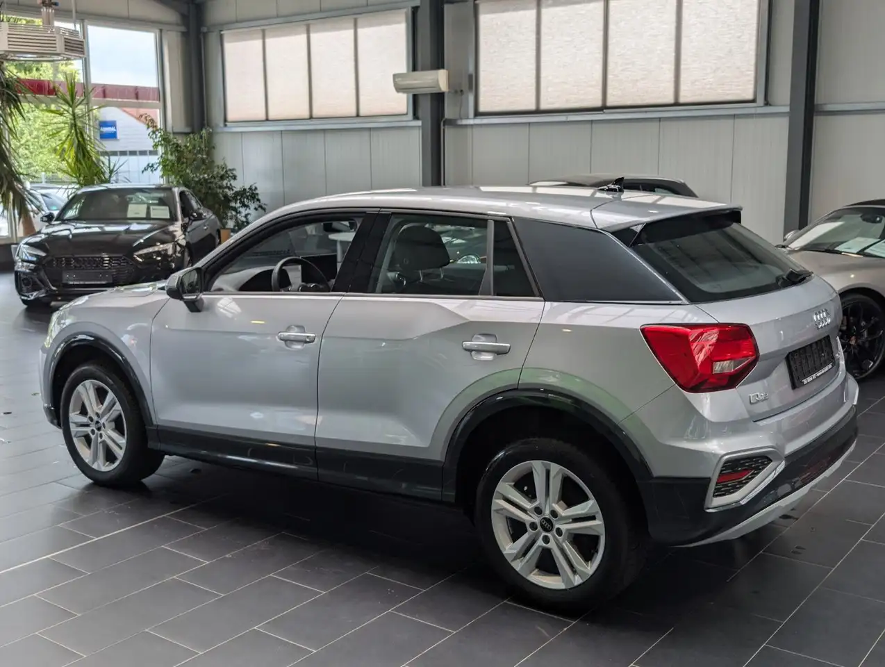 Audi Q2 35 TFSI S tronic advanced — Galería del vehículo 2