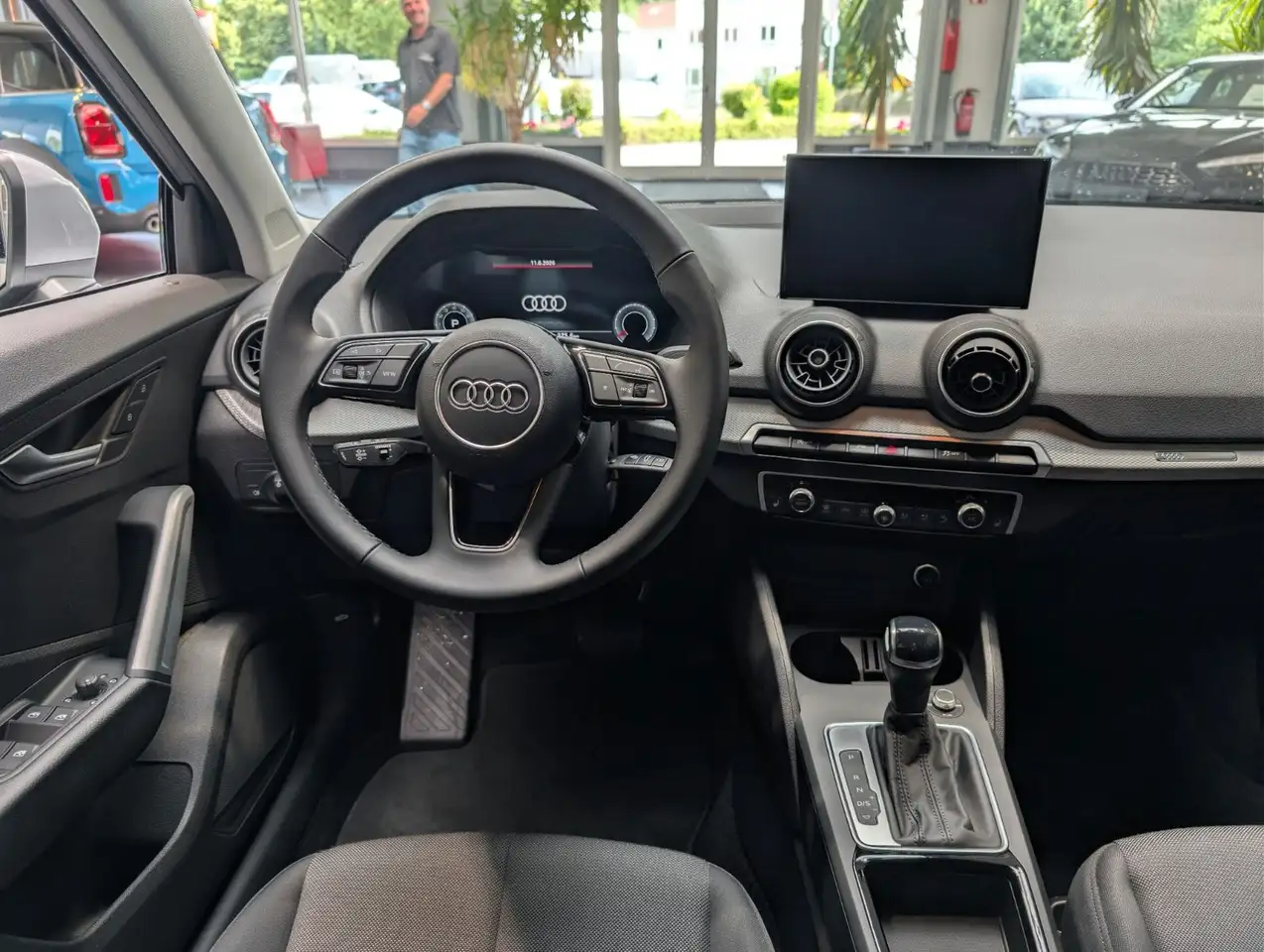 Audi Q2 35 TFSI S tronic advanced — Galería del vehículo 9