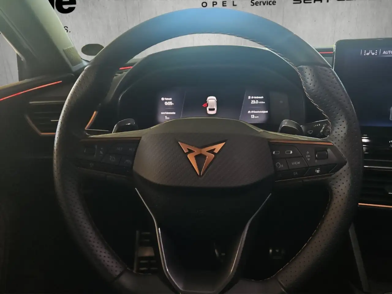 CUPRA Leon ST VZ AHK-klappbar Navi LED ACC Winterpaket — معرض صور السيارة 12