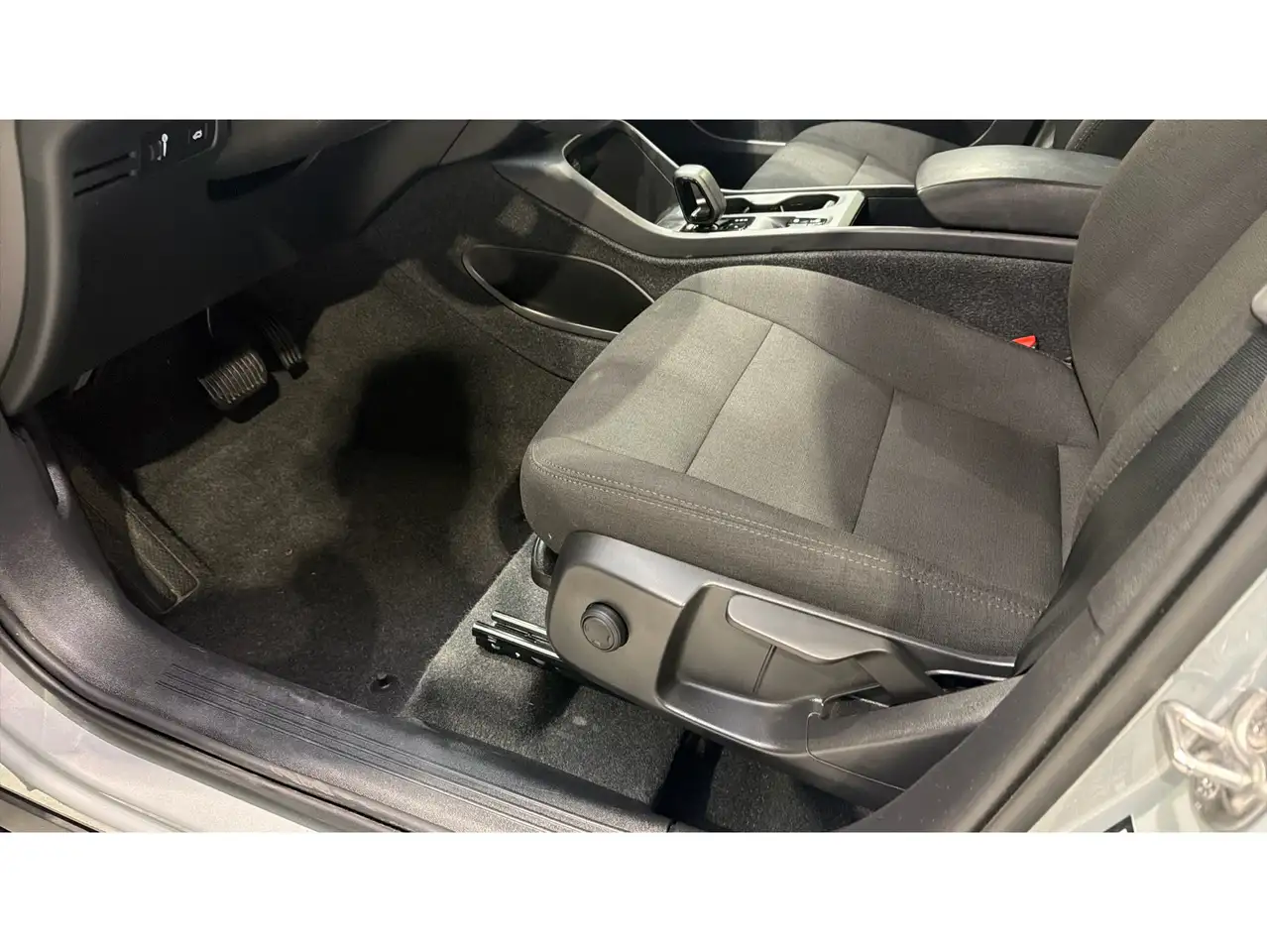 Volvo XC40 T2 Essential Aut. — Vehicle gallery 24