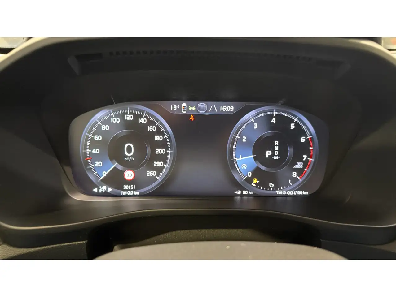 Volvo XC40 T2 Essential Aut. — Vehicle gallery 11