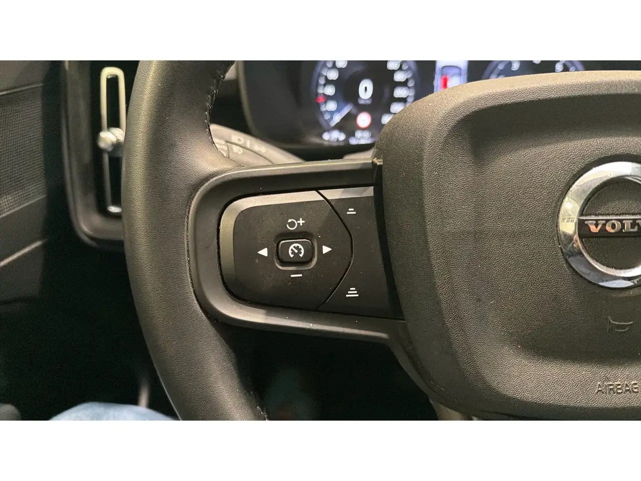 Volvo XC40 T2 Essential Aut. — Vehicle gallery 16