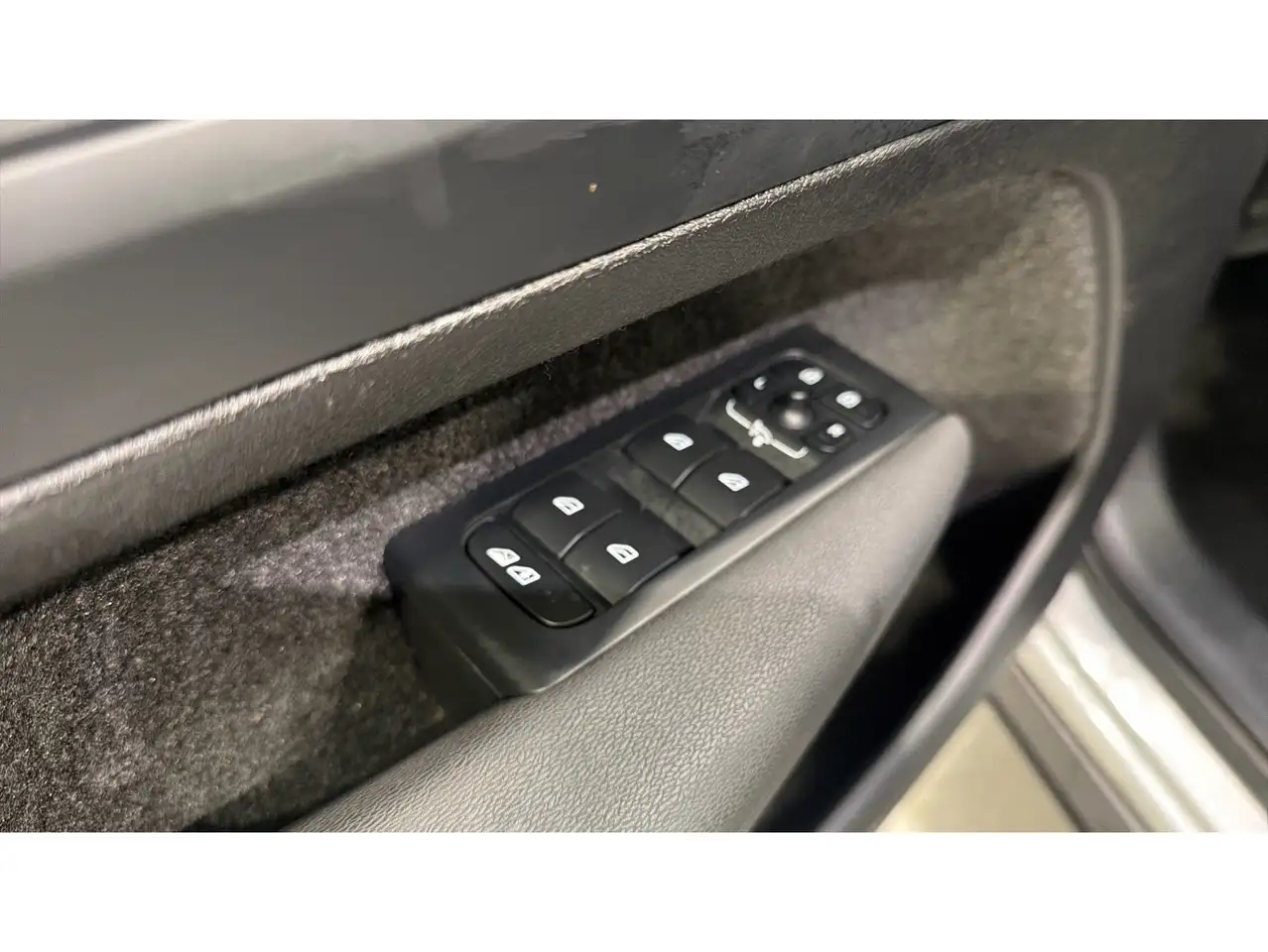 Volvo XC40 T2 Essential Aut. — Vehicle gallery 19