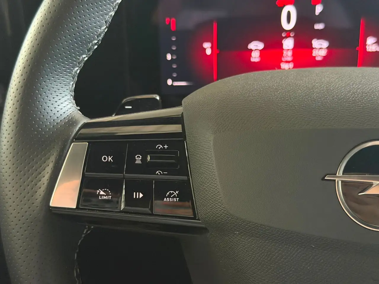 Opel Astra L Lim. 5-trg Ultimate ACC HUD Pano 360°Kam — Galería del vehículo 15